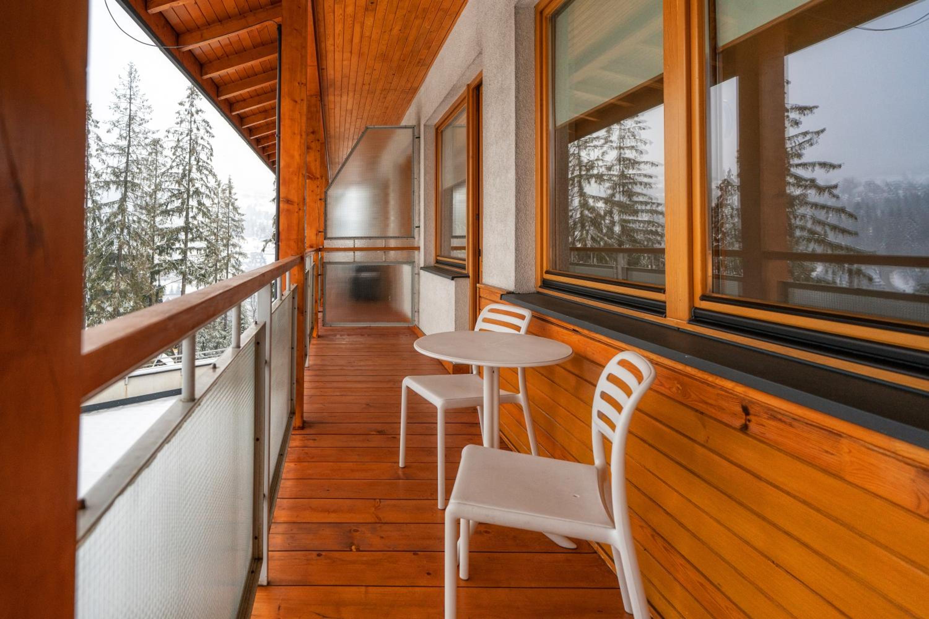VivaApart Rodzinne apartamenty z basenem i widokiem na Giewont