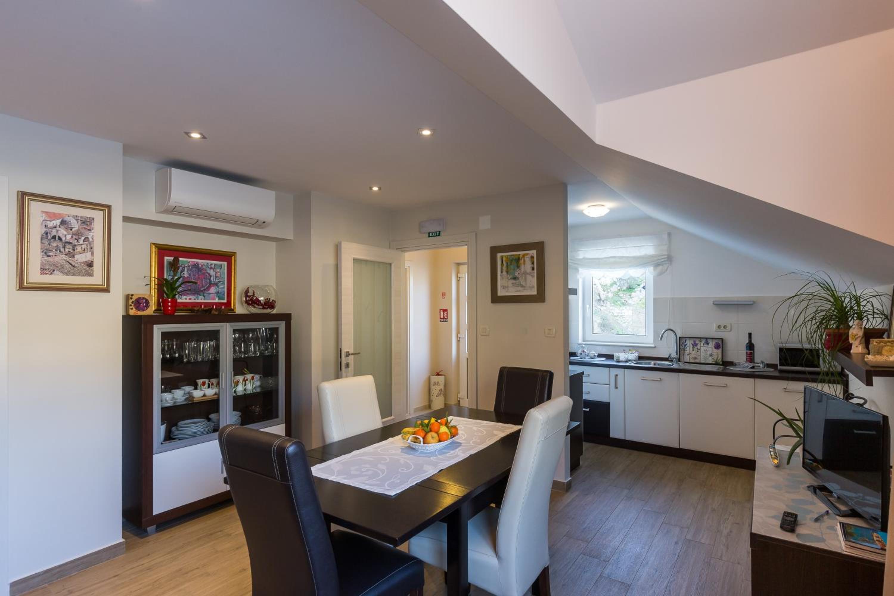 Cetinic Apartment