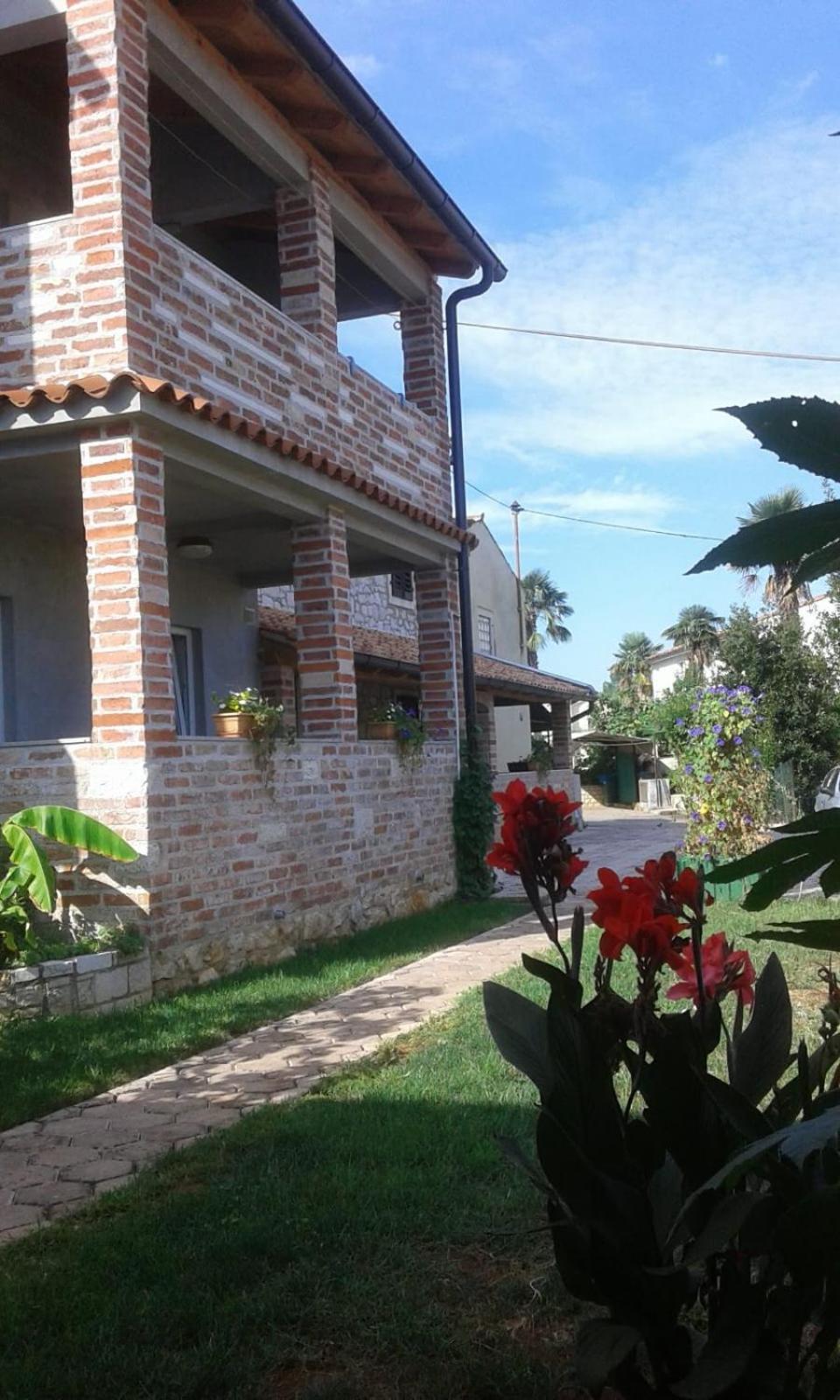 Apartmani Memić 100 m do plaže, APARTMENTS MEMIĆ ONLY 100M FROM BEACH view 5