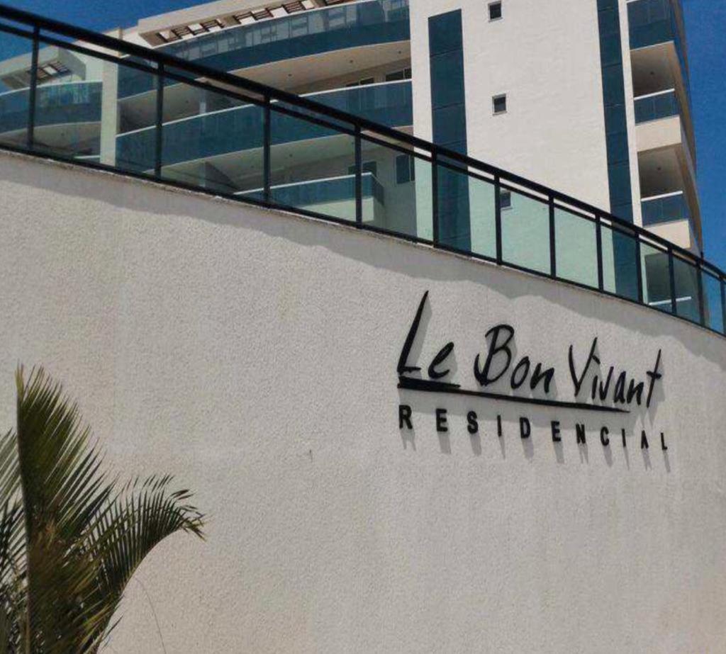 Le Bon Vivant Arraial beach