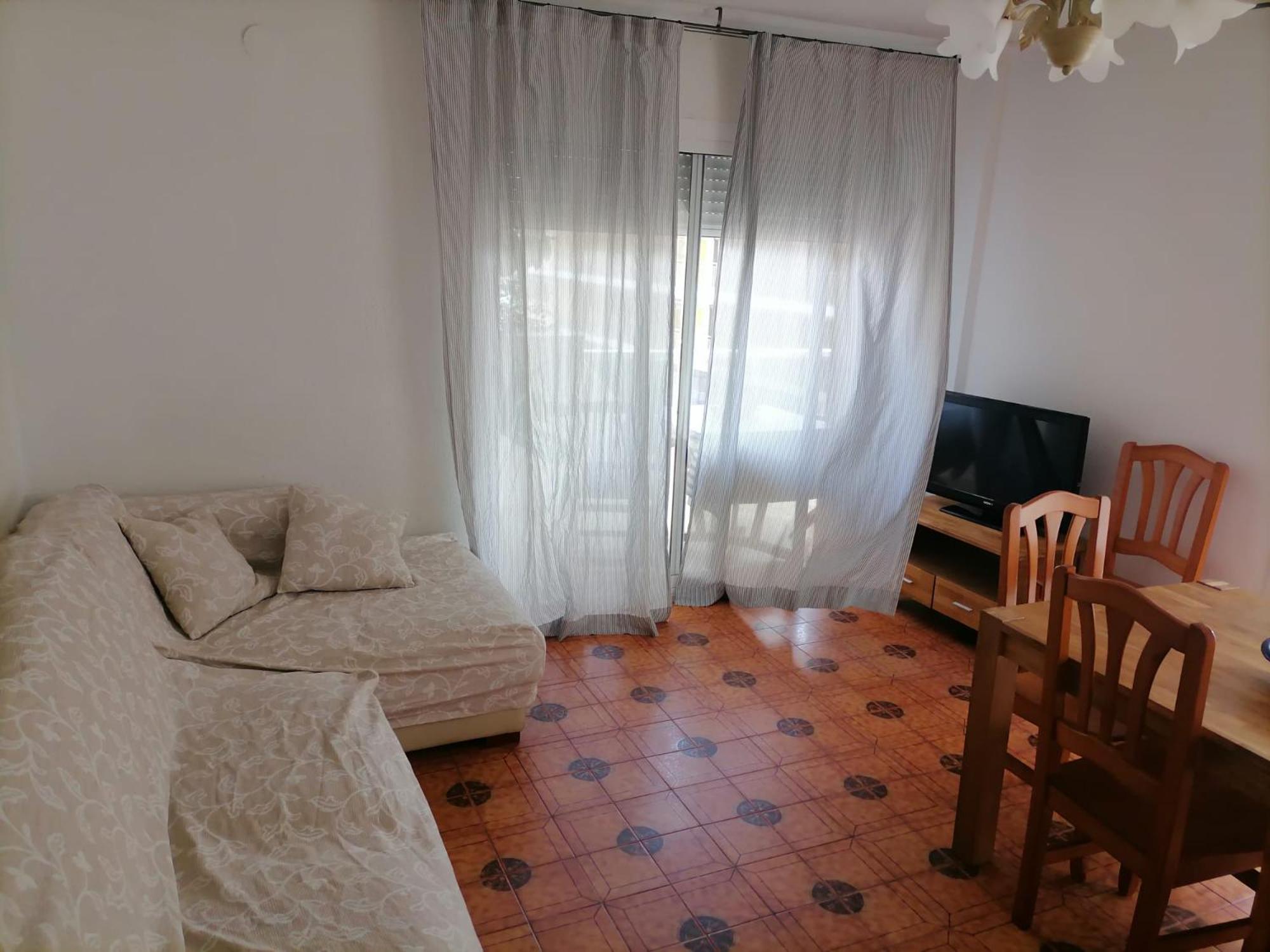 Urbanización Bahía Mar con piscina
