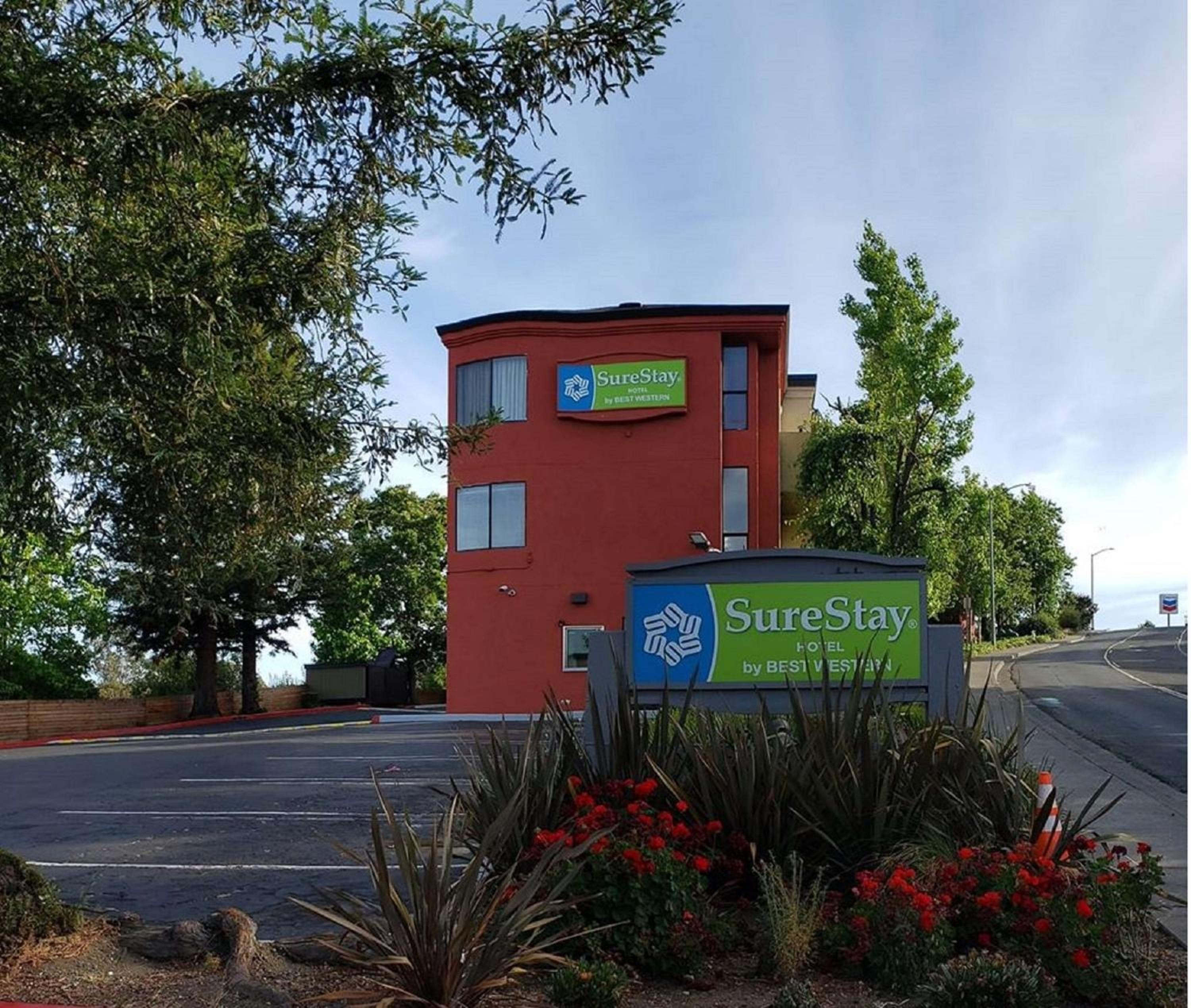 Vallejo Vacations - SureStay Hotel by Best Western Vallejo Napa Valley - Property Image 16