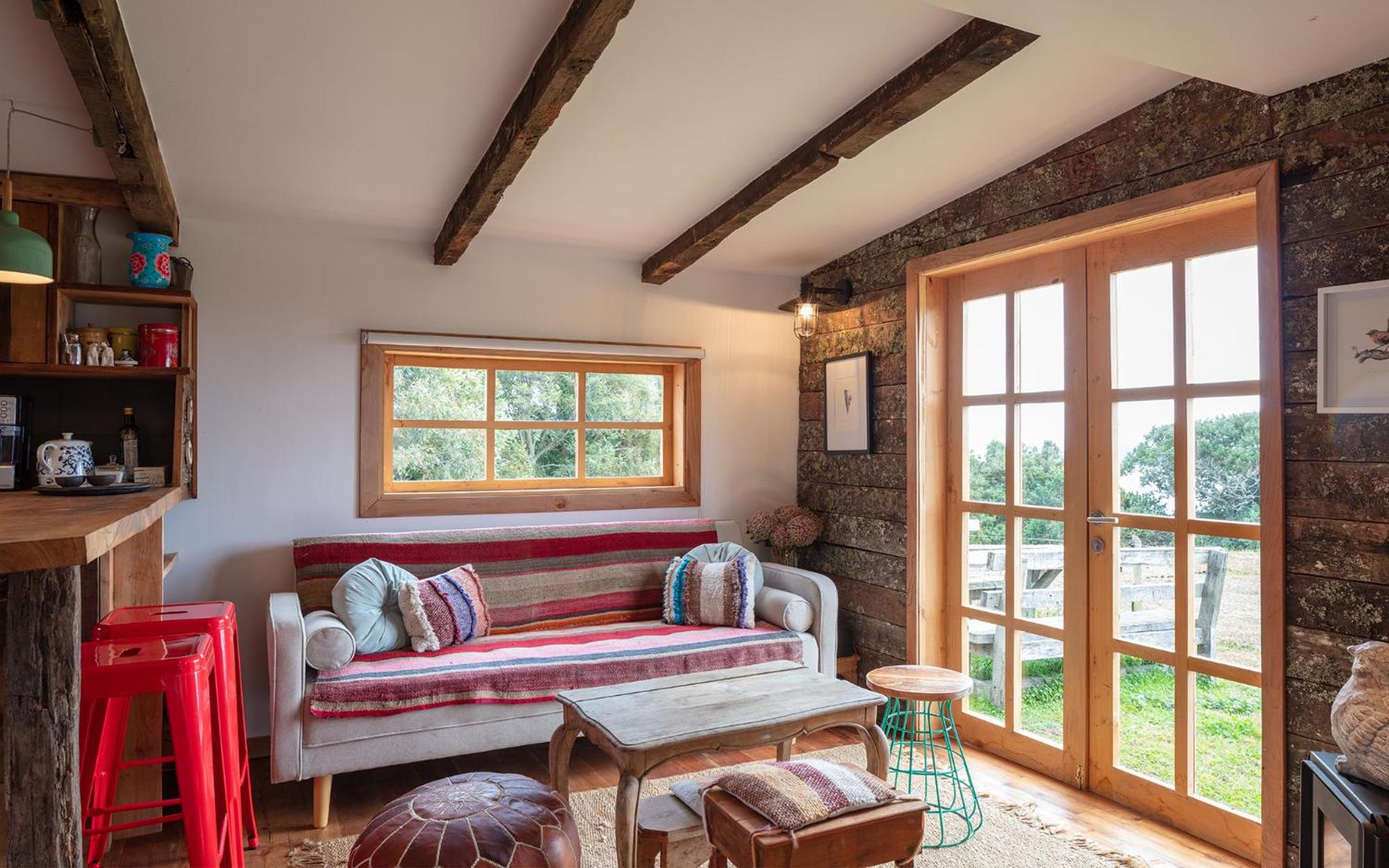 Tranco Lodge - In to the Horses