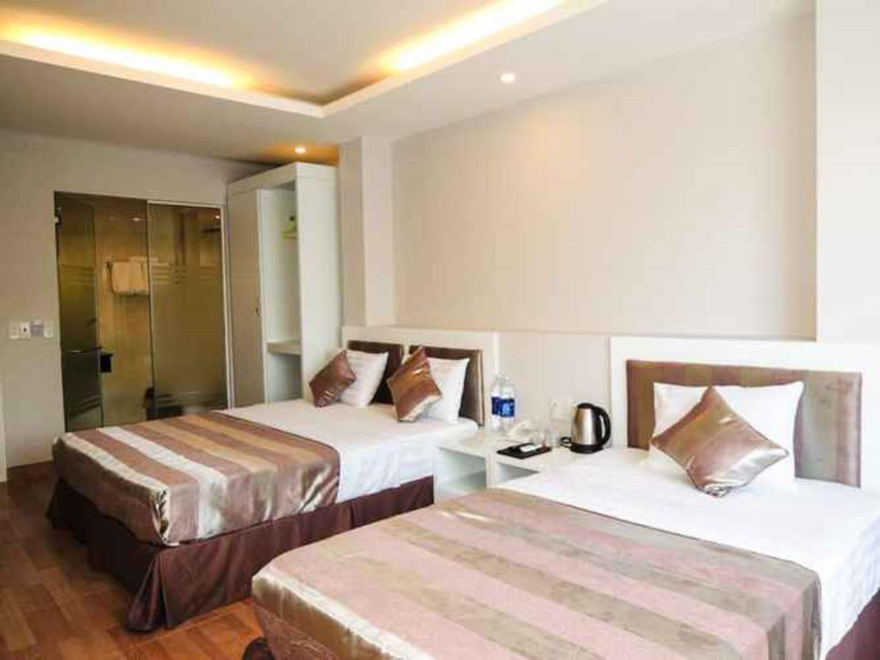 Van Nam Hotel