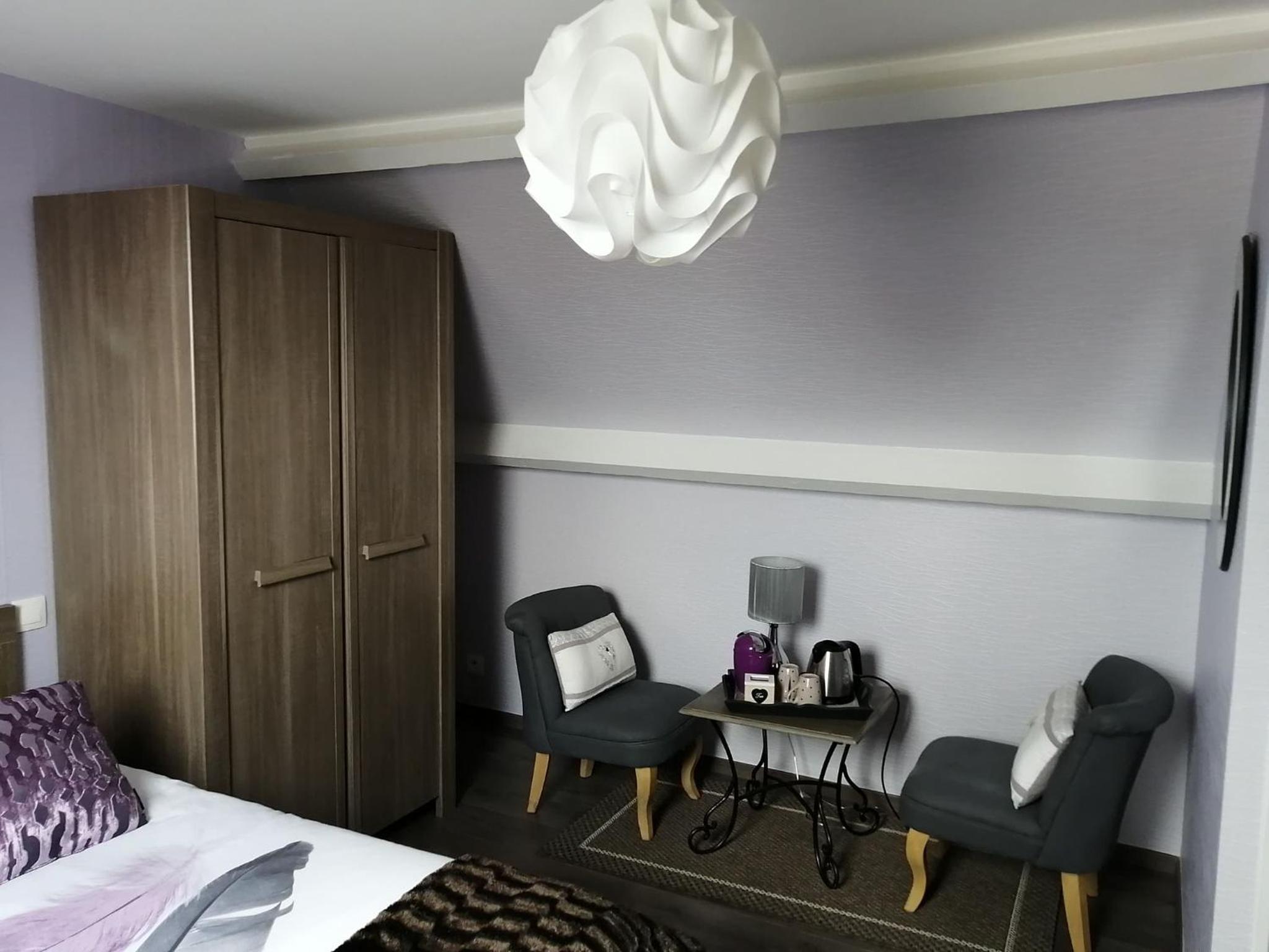 Chambres d'Hotes La Maison Neuve view 3