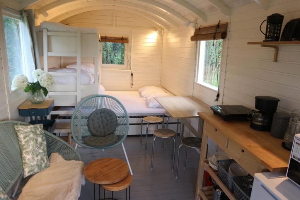 Pipowagen Jasmijn bij Pipowagen en kampeerhoeve s Gravenhof - Property Image 16