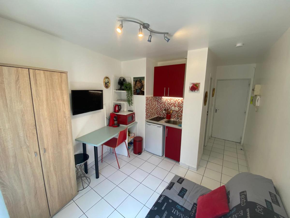 beau studio centre ville et proche gare