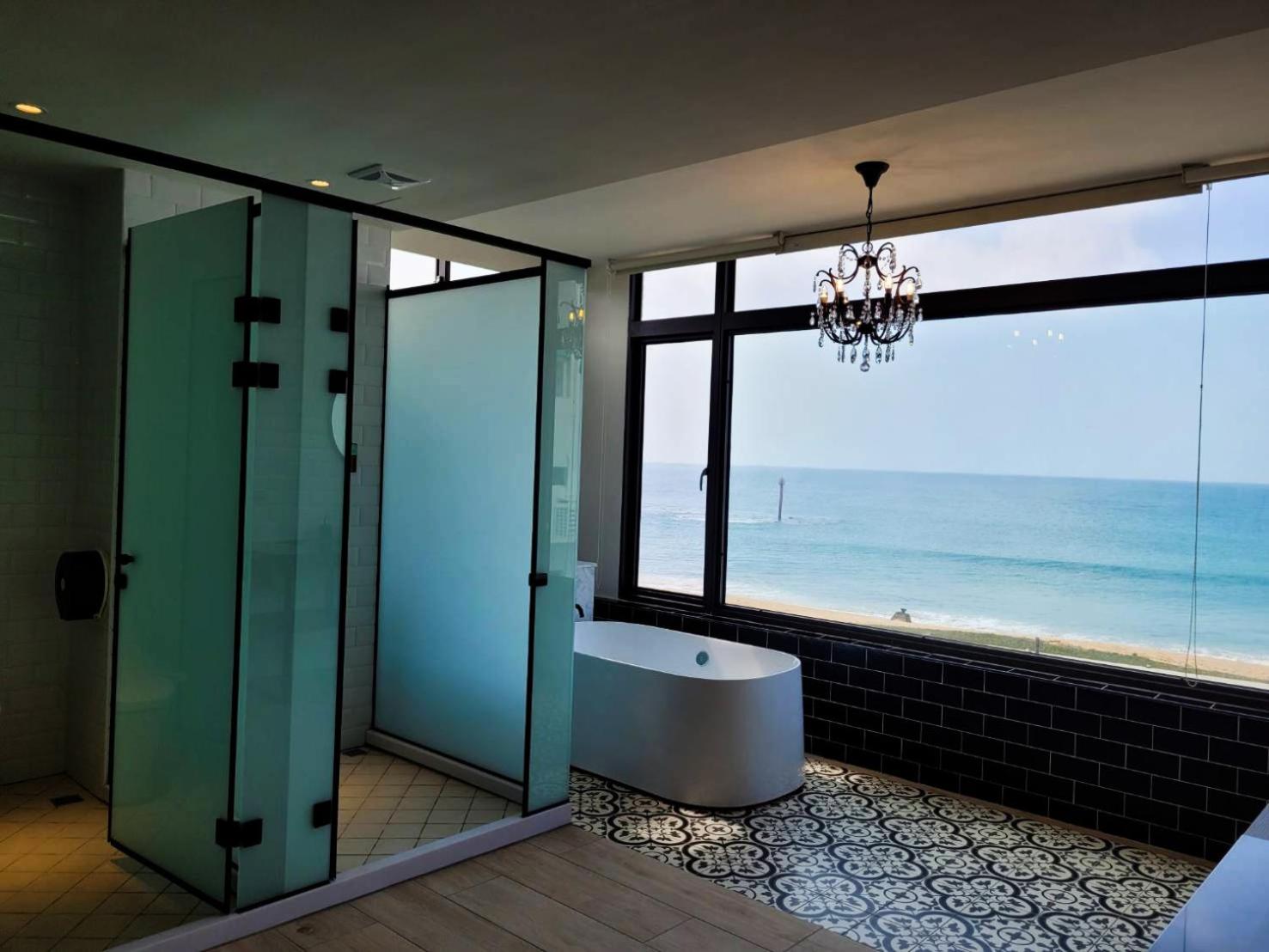 Beachcastle & Sea View Villa
