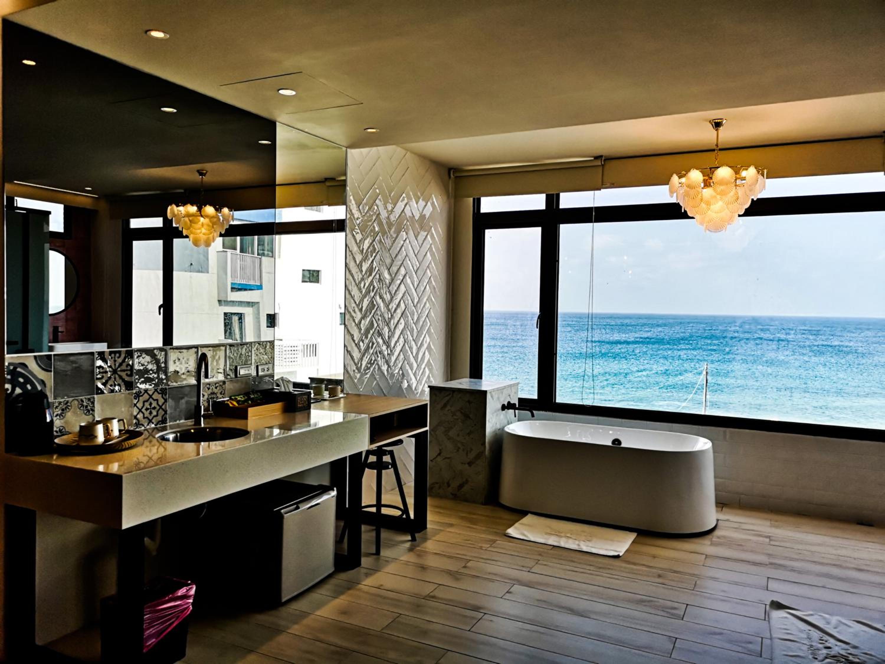 Beachcastle & Sea View Villa