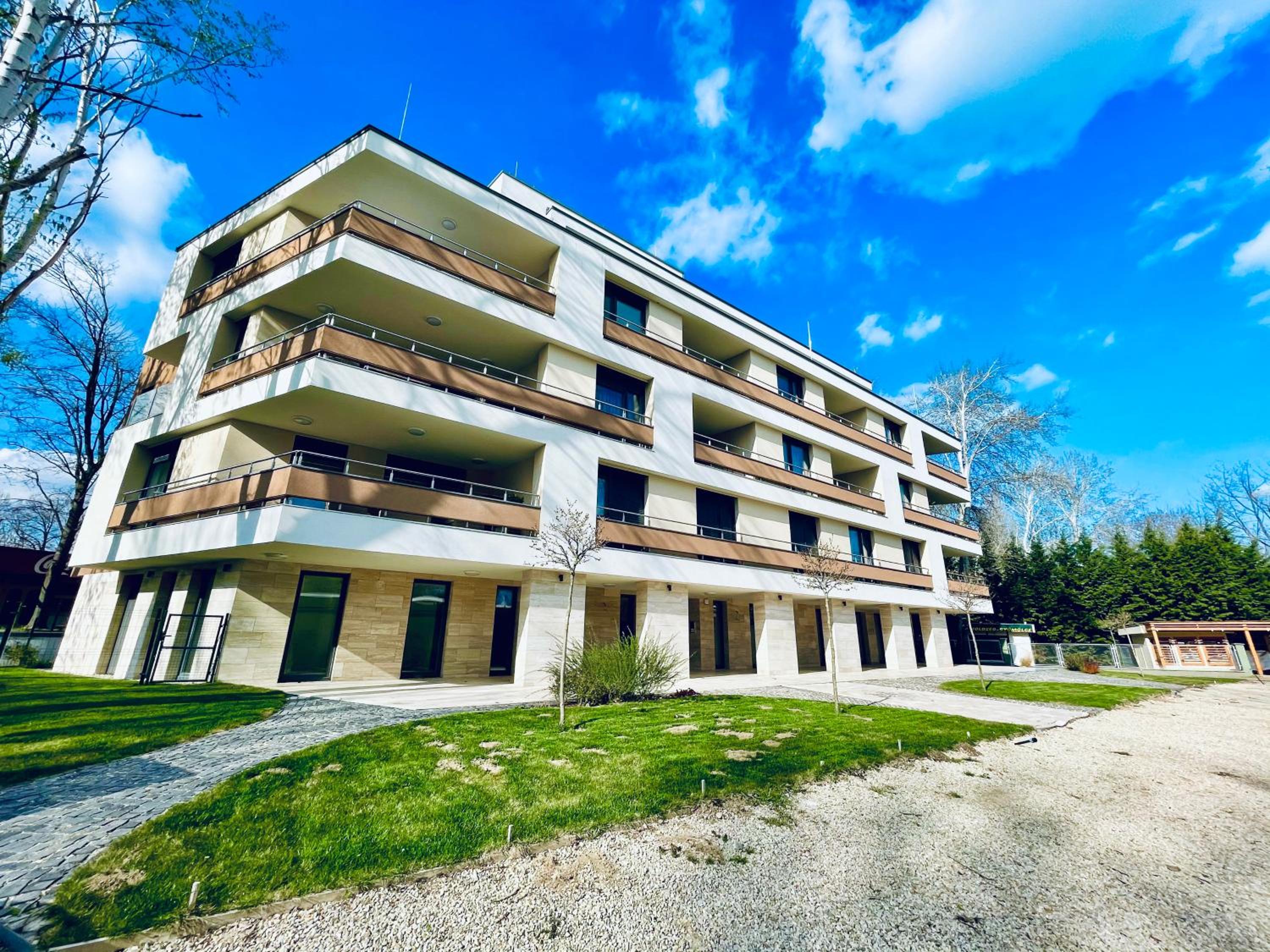 Kisfaludy Residence view 4