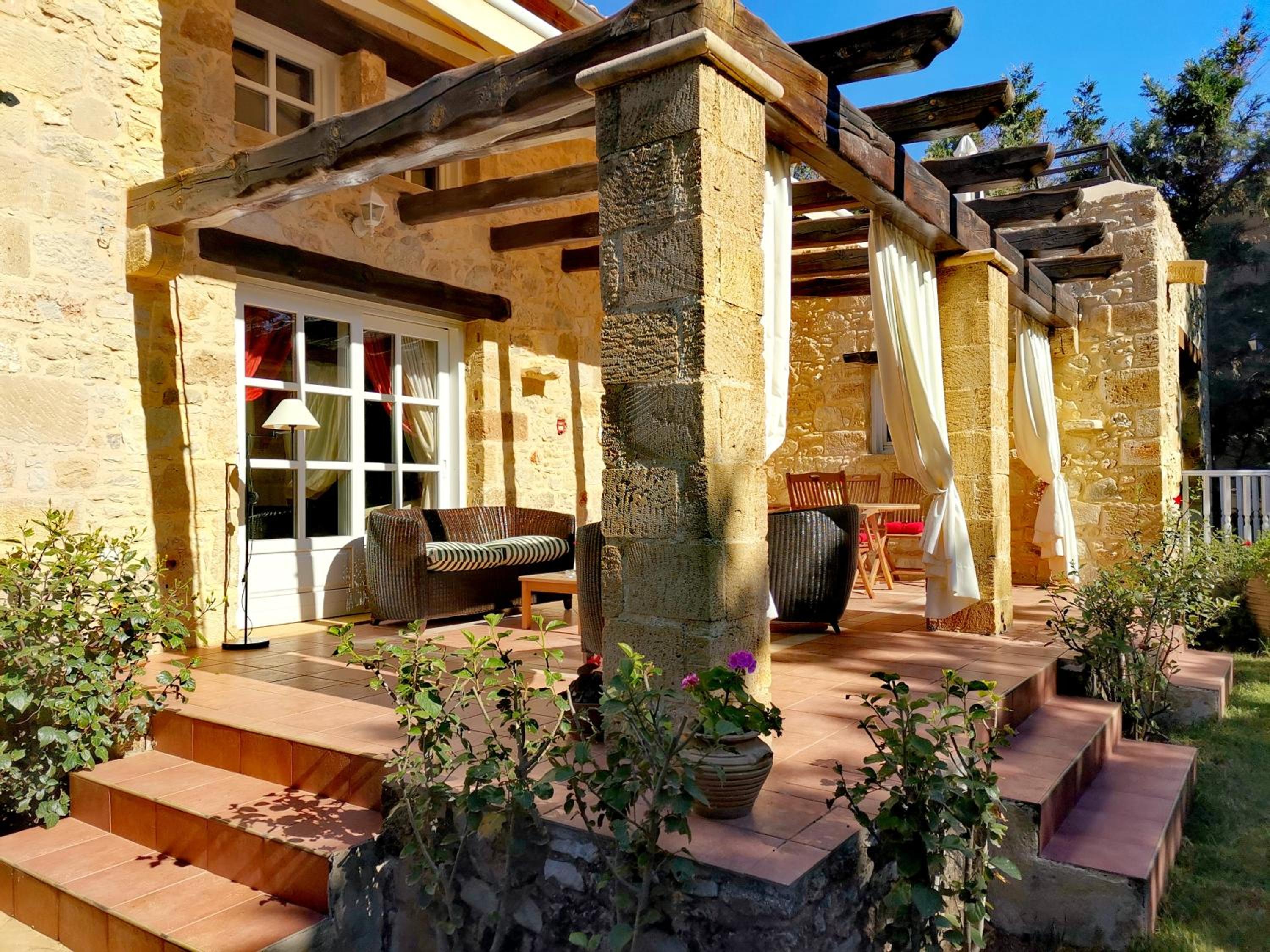 Rock House's Villa Melody view 4