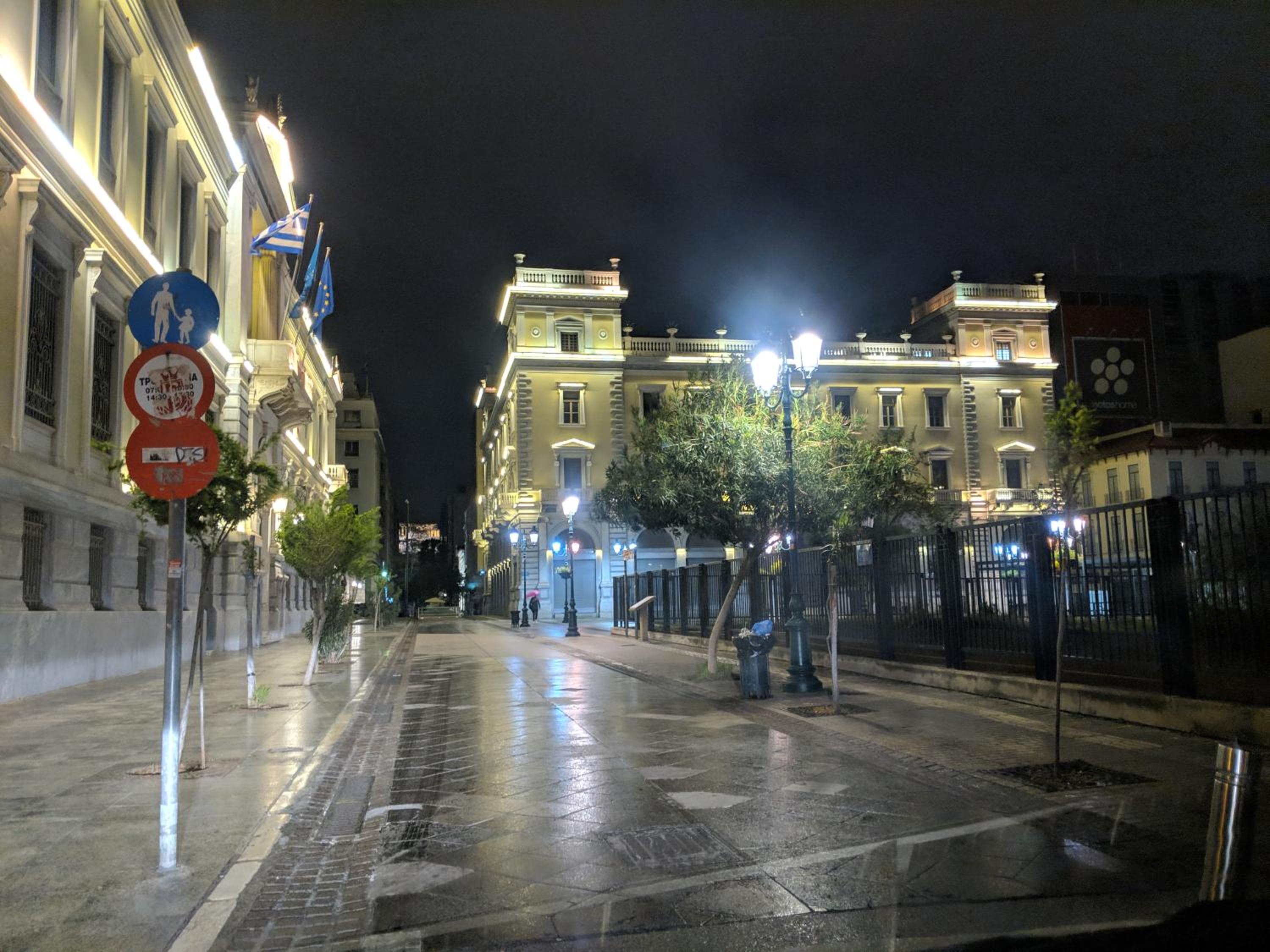 Cozy Apartment in the Heart of Athens 8-2