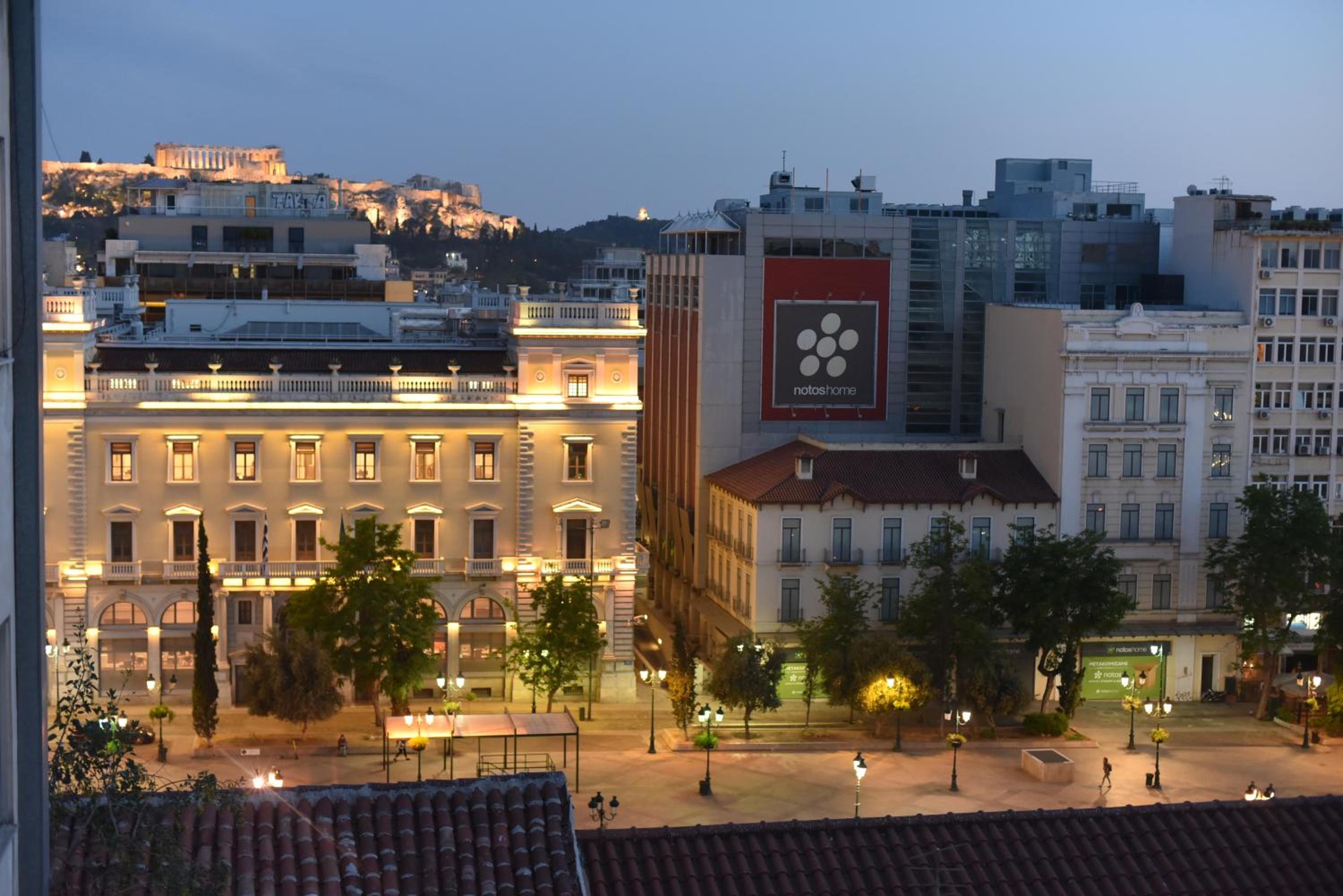 Cozy Apartment in the Heart of Athens 8-2