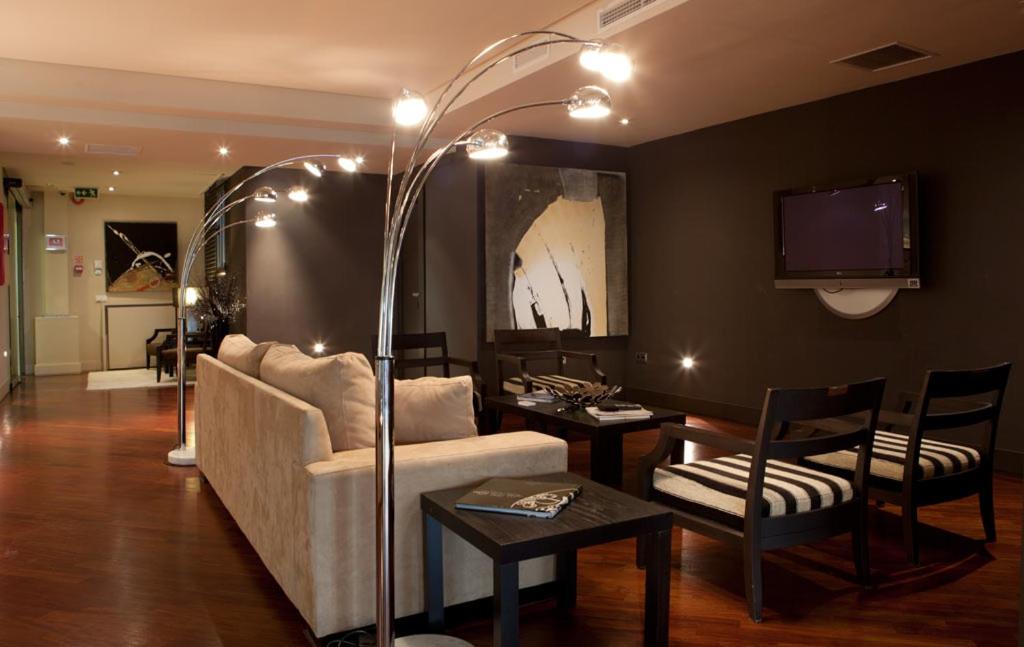 Hotel Moderno Puerta del Sol en Madrid — lounge