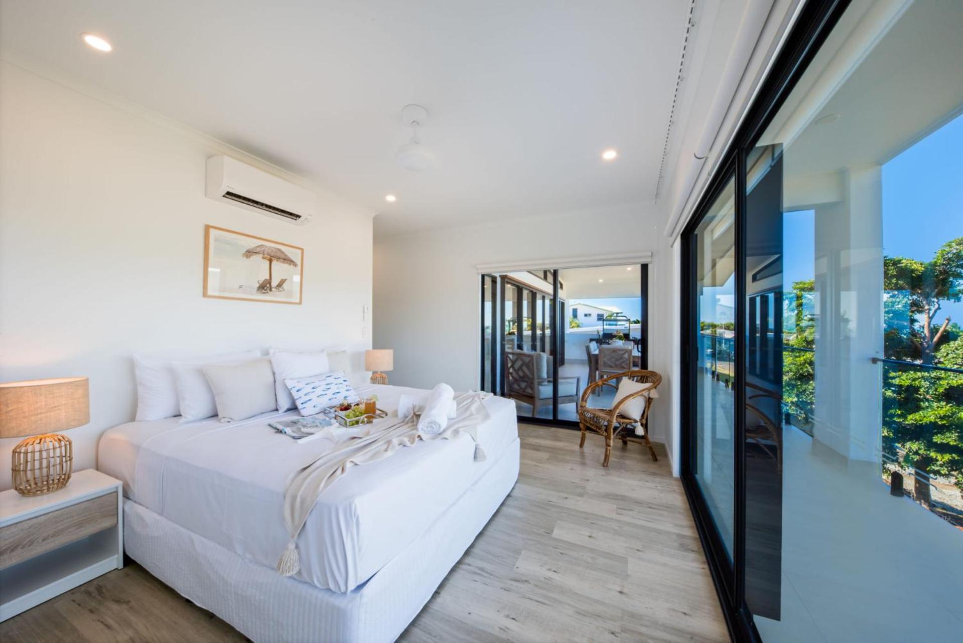 Airlie Bay View