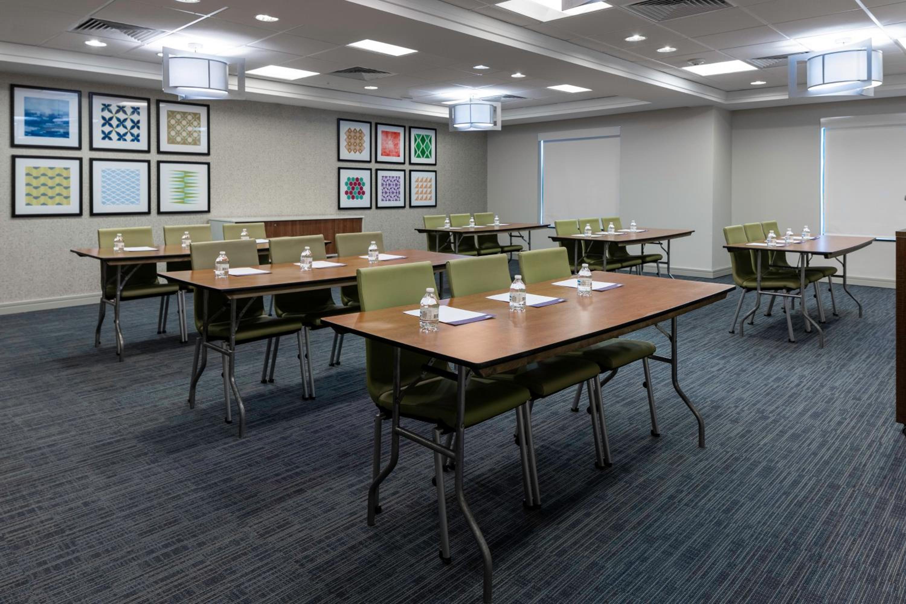 Cordele Vacations - Holiday Inn Express Hotel  Suites Cordele North, an IHG Hotel - Property Image 11