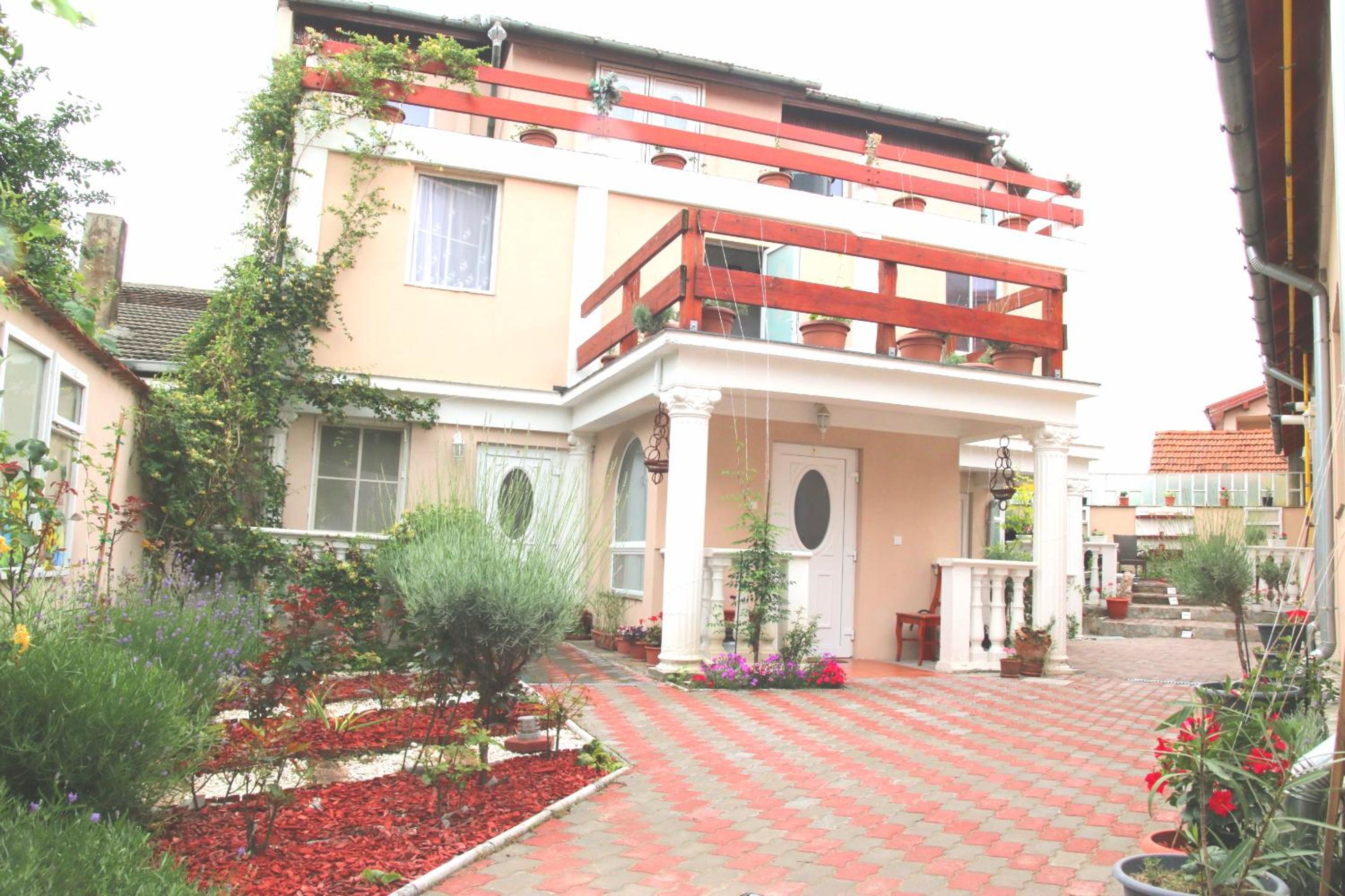 YOX apartment 4 view 3