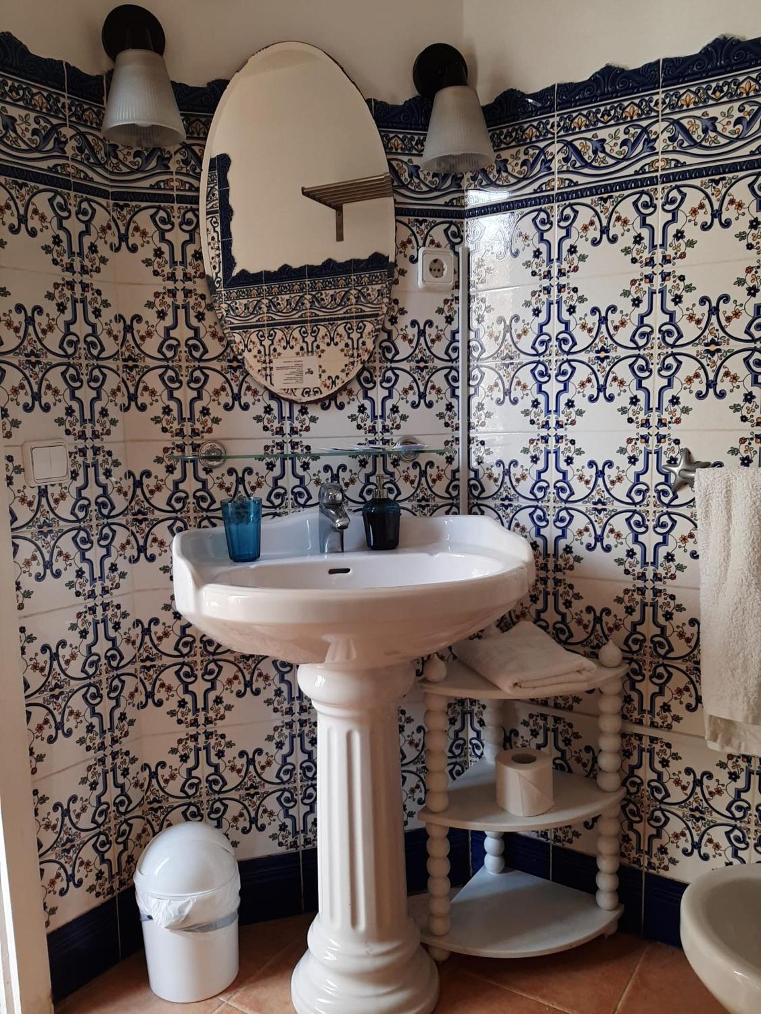 Casa Consell Gran Via, Guest House