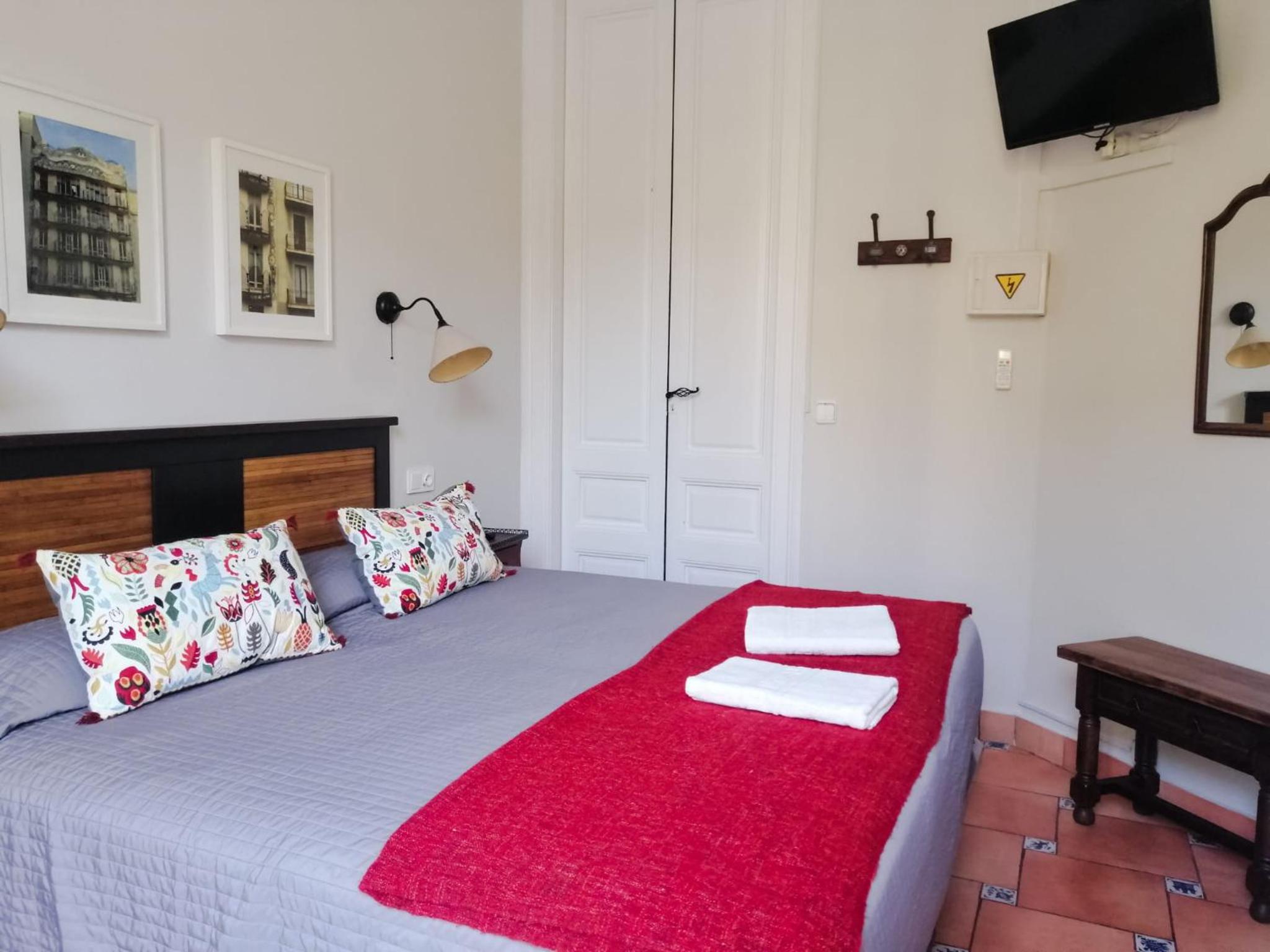Casa Consell Gran Via, Guest House