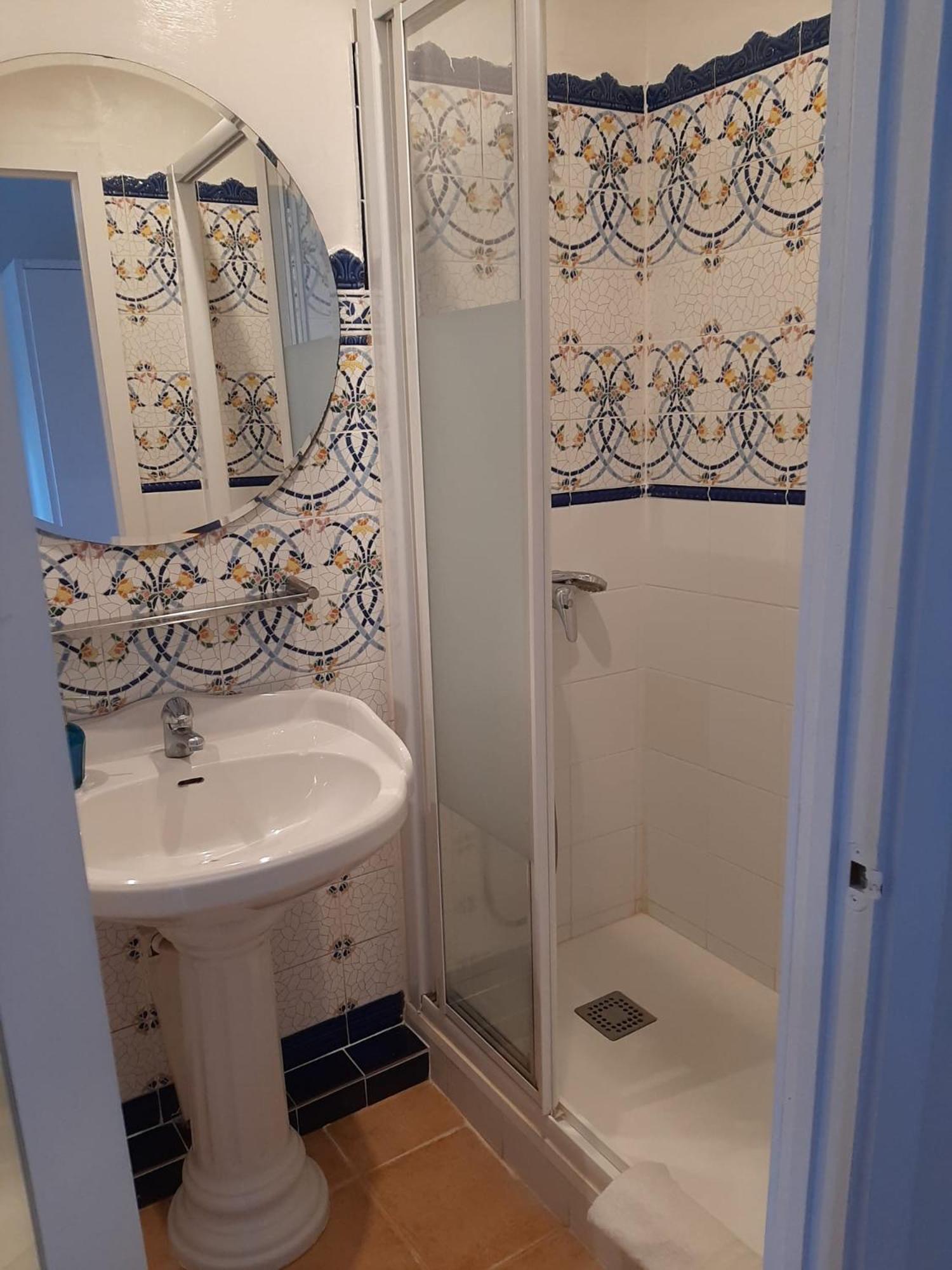 Casa Consell Gran Via, Guest House