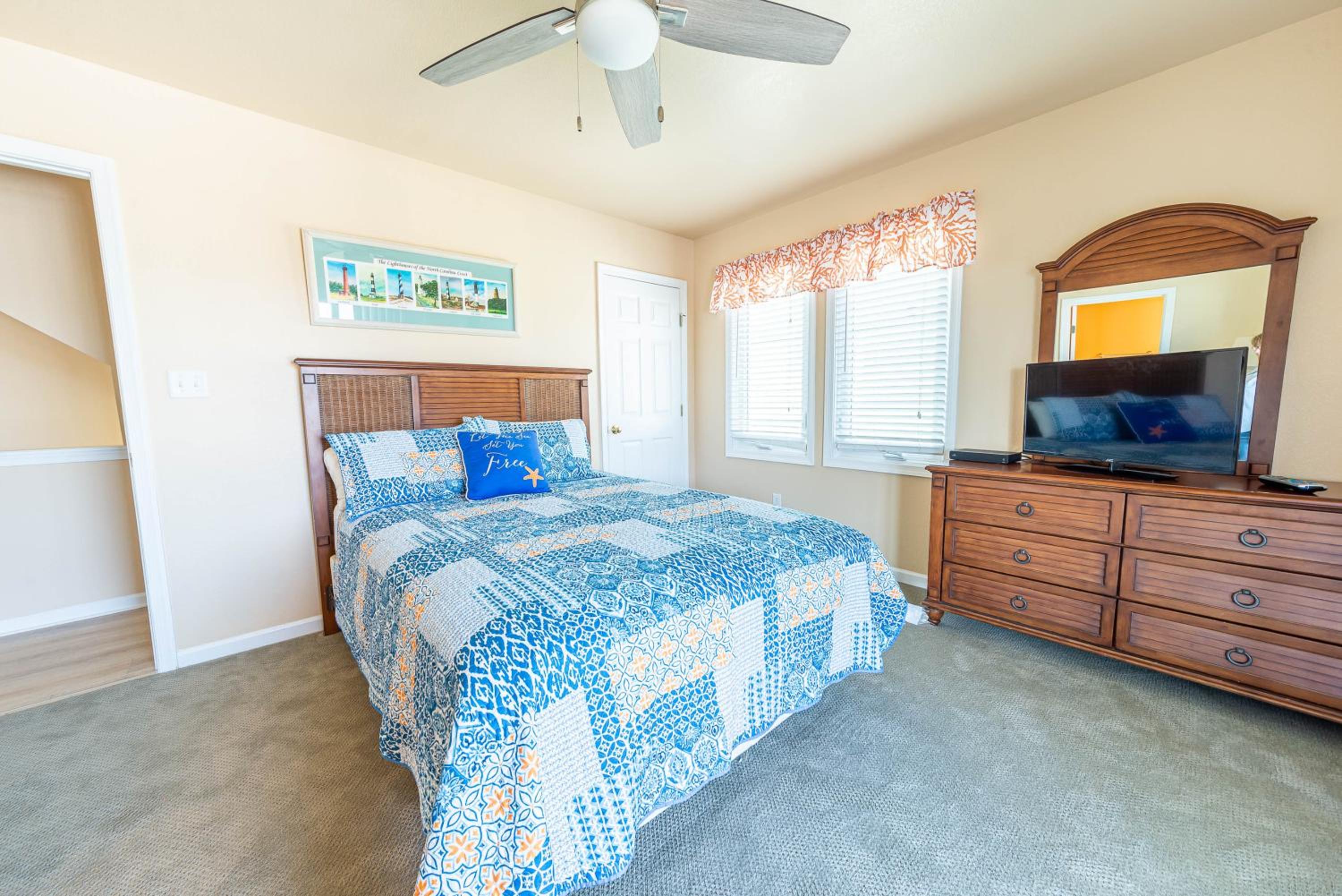 Shorenuff - Nags Head MP 11, Ocean View, Beach 200 Yds, Pool, Hot Tub, Pool Table, YR Flex Stays