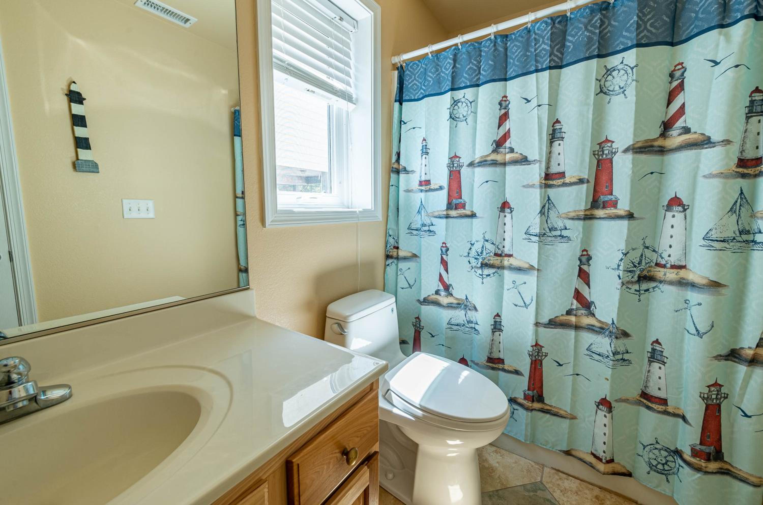 Shorenuff - Nags Head MP 11, Ocean View, Beach 200 Yds, Pool, Hot Tub, Pool Table, YR Flex Stays