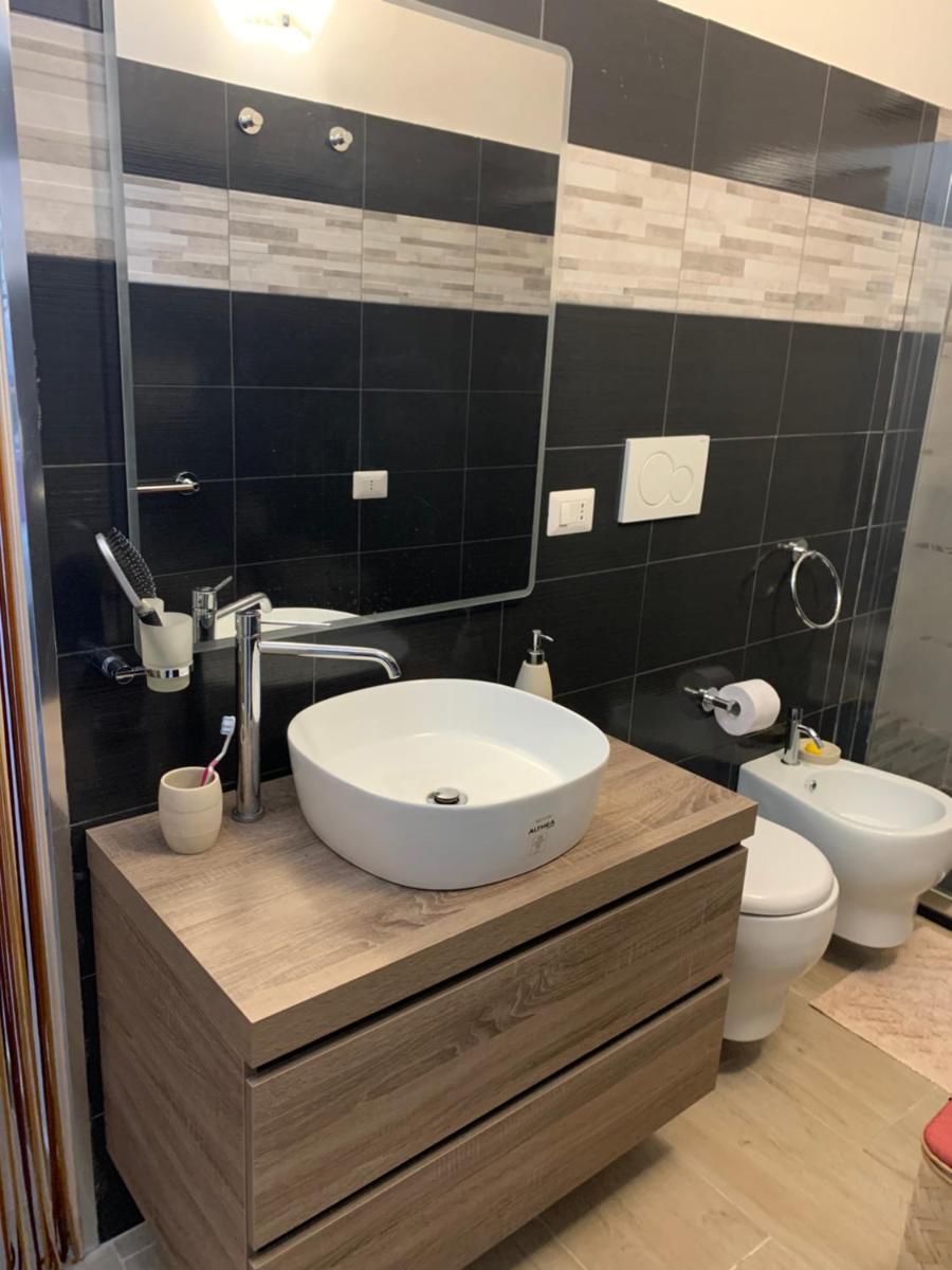 Appartamento in villa con piscina a 700m dal mare photo 4