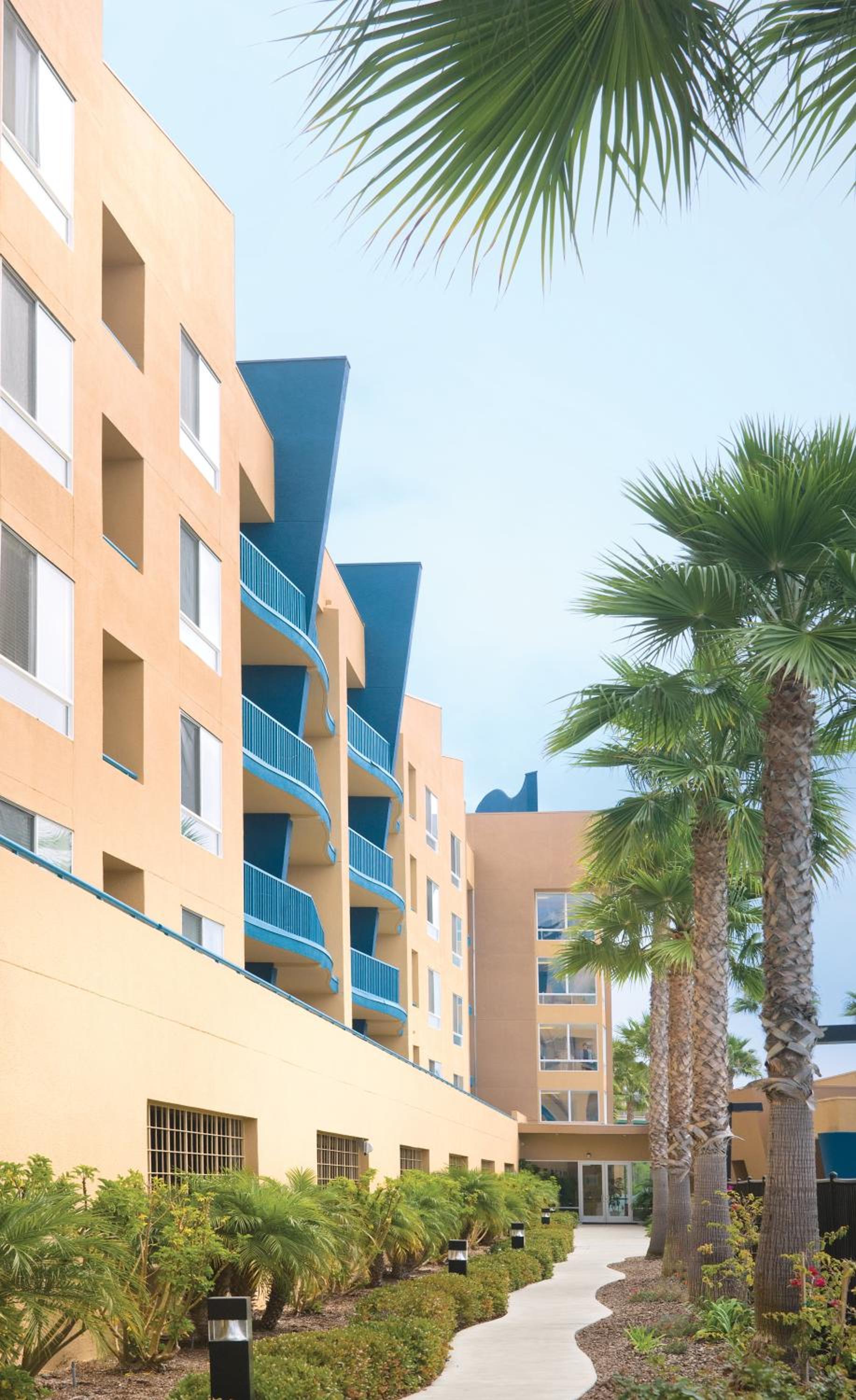 Hotel Worldmark Oceanside Harbor - Image 1