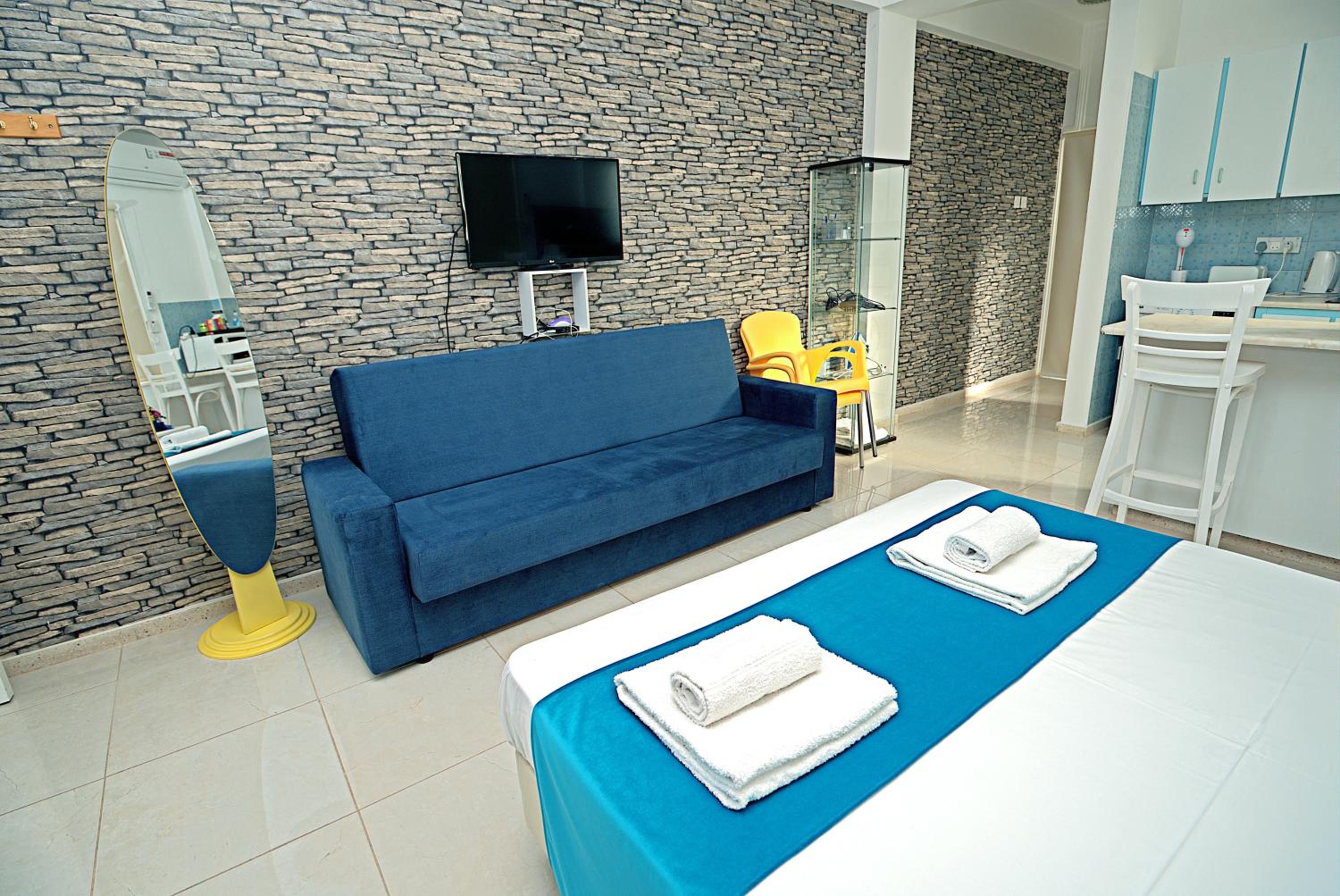 Pieris Apartments