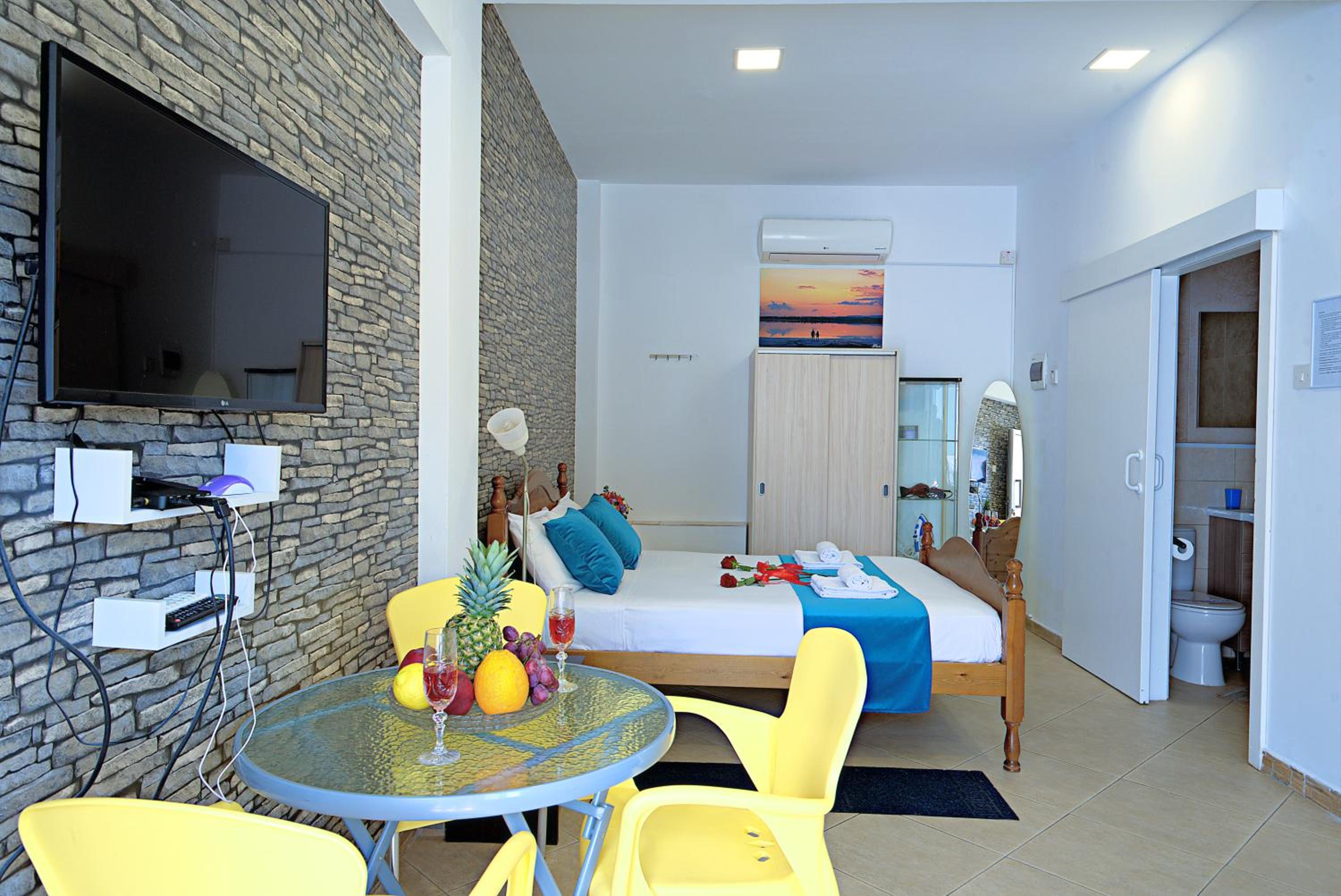 Pieris Apartments