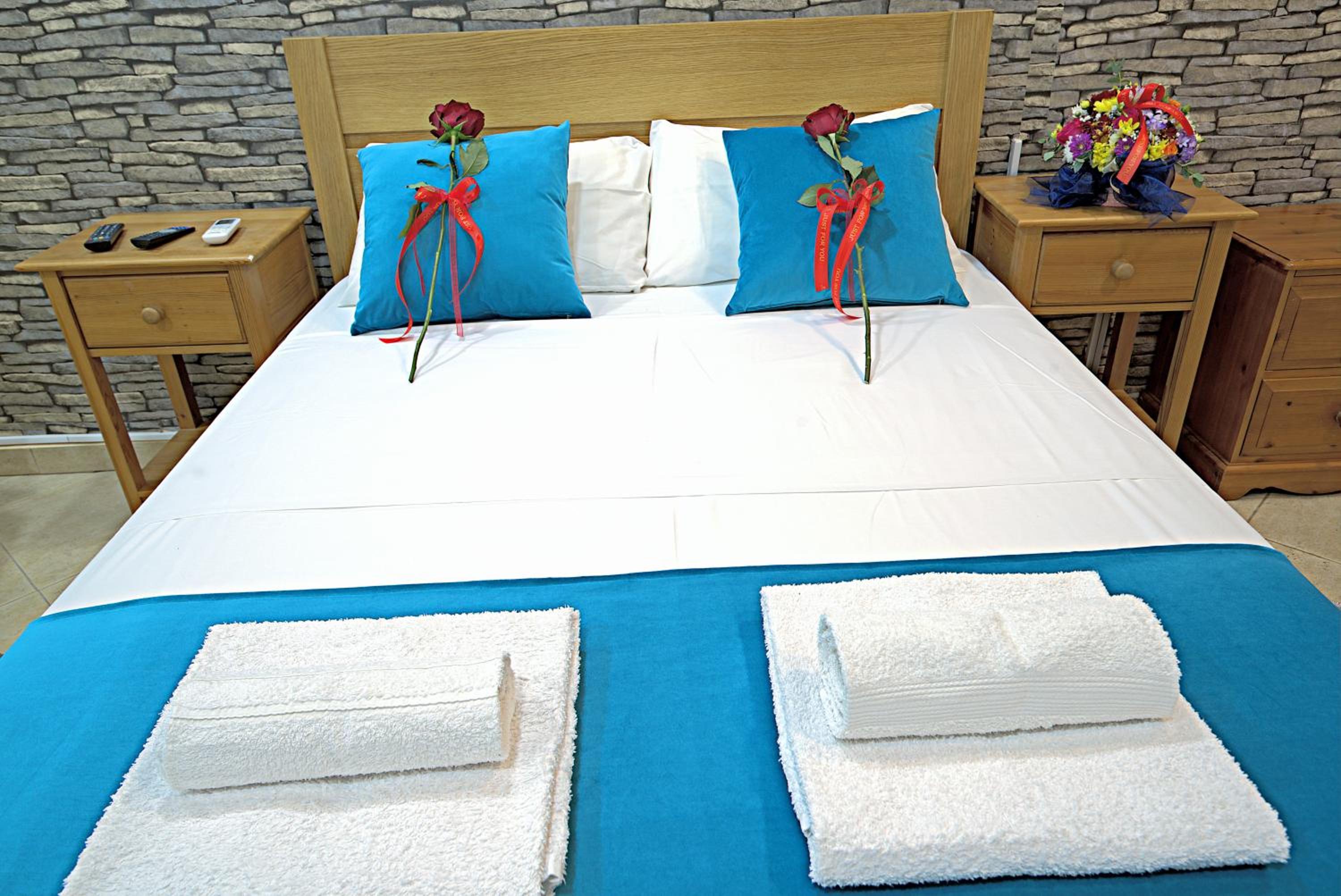 Pieris Apartments