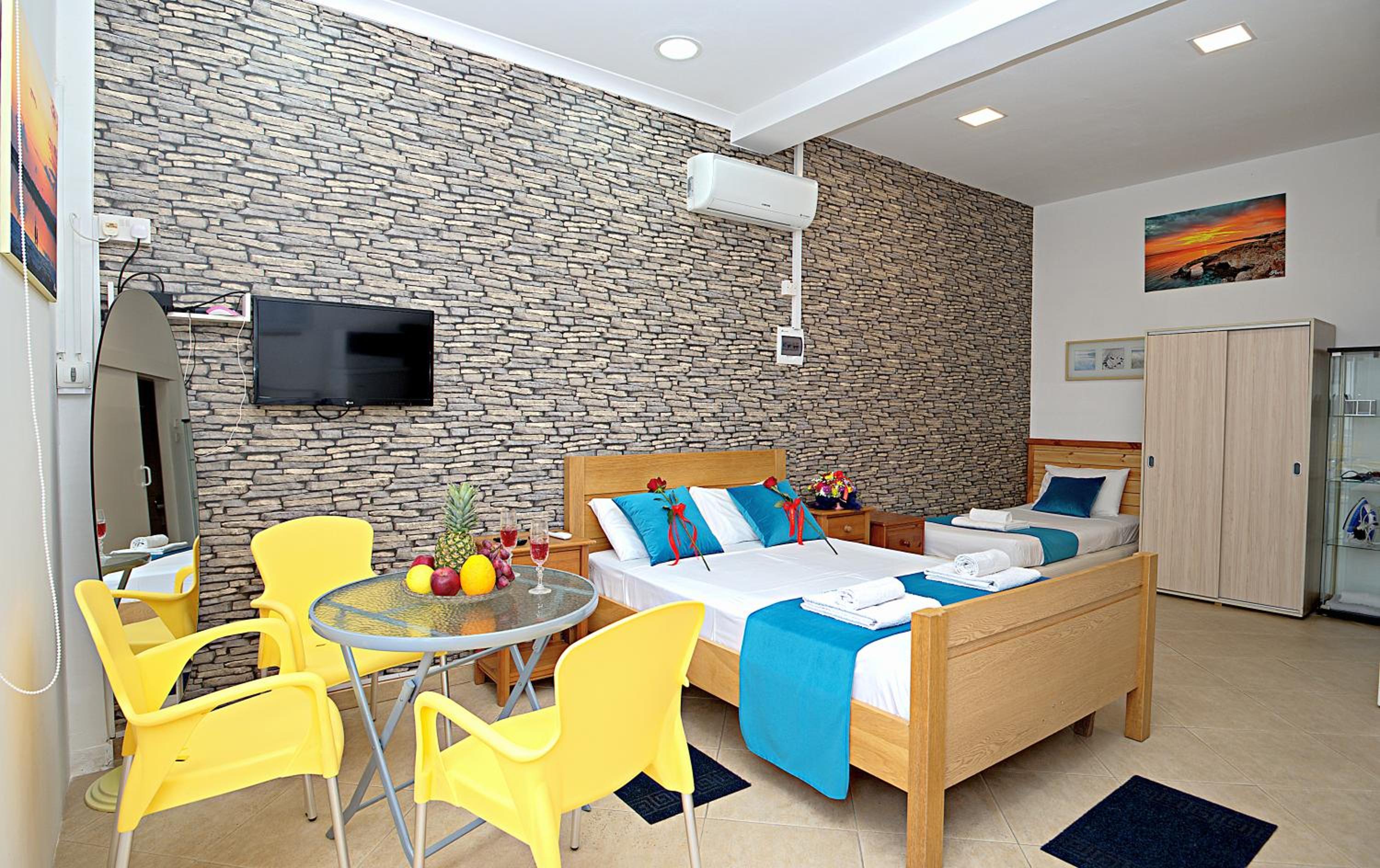 Pieris Apartments