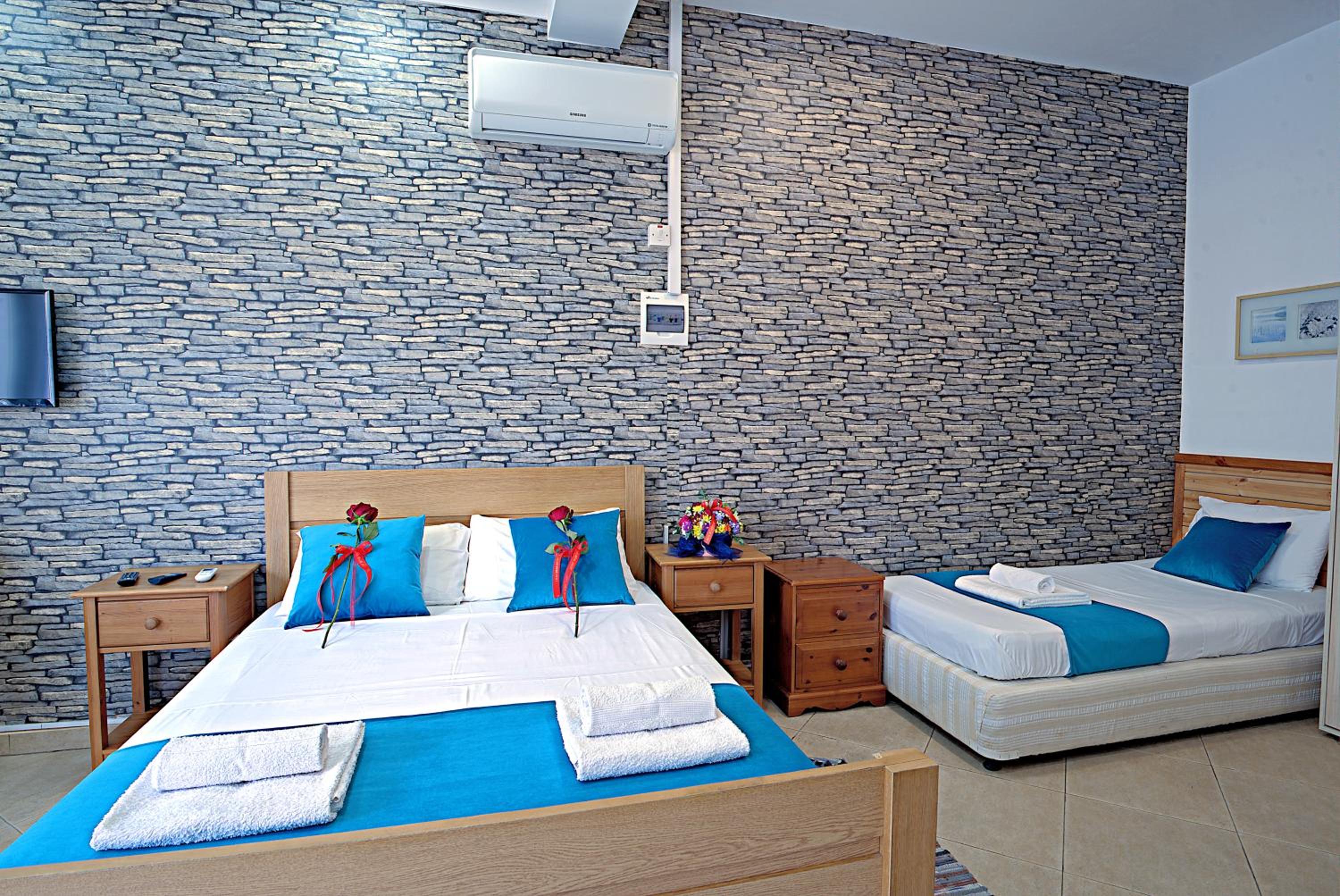 Pieris Apartments