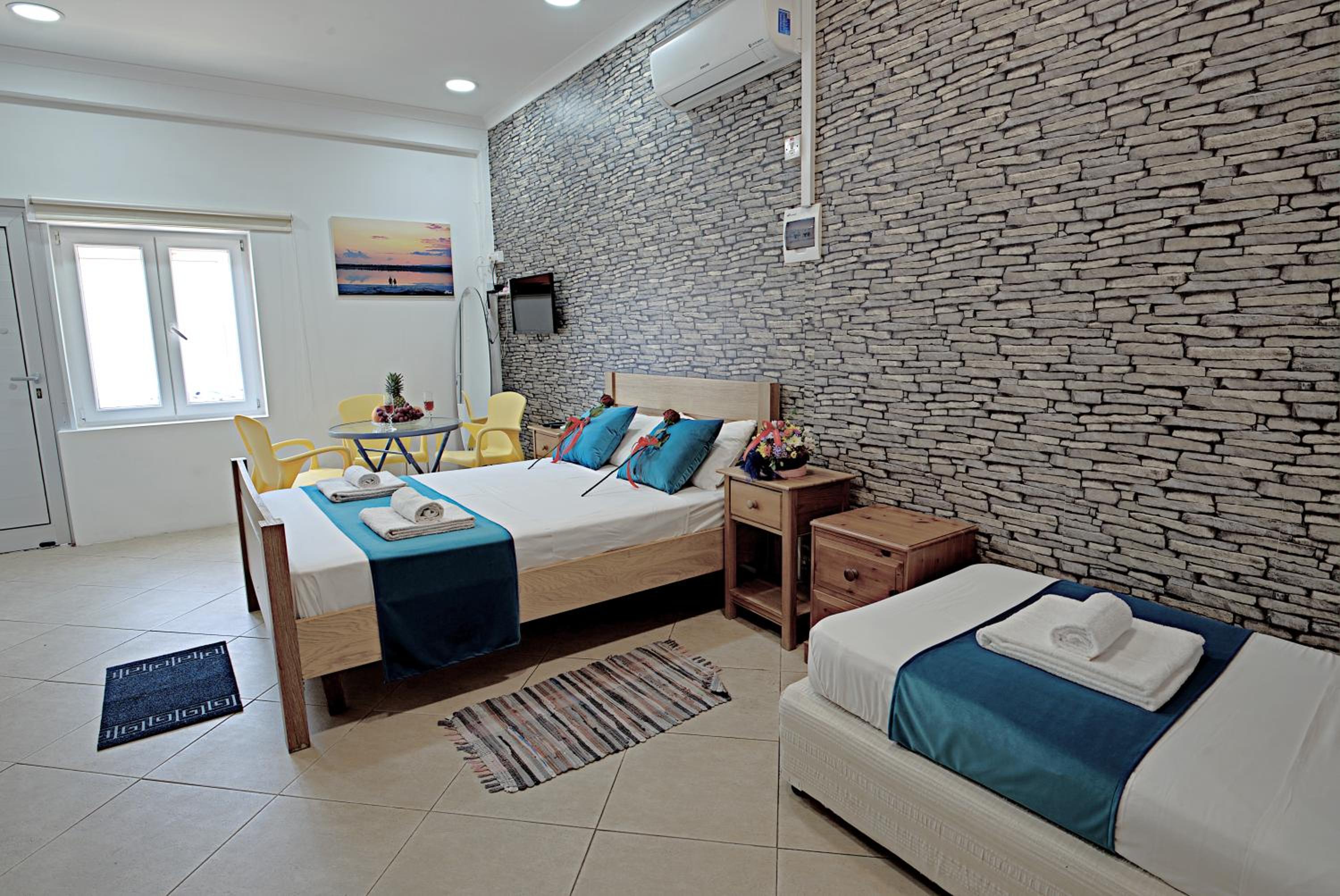 Pieris Apartments