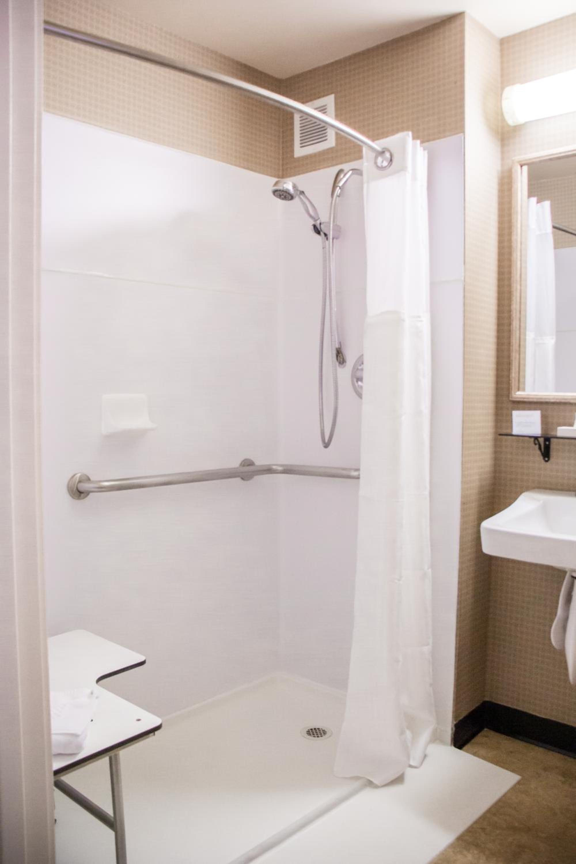 The Mediterranean Inn property views in Seattle — gallery photo 3