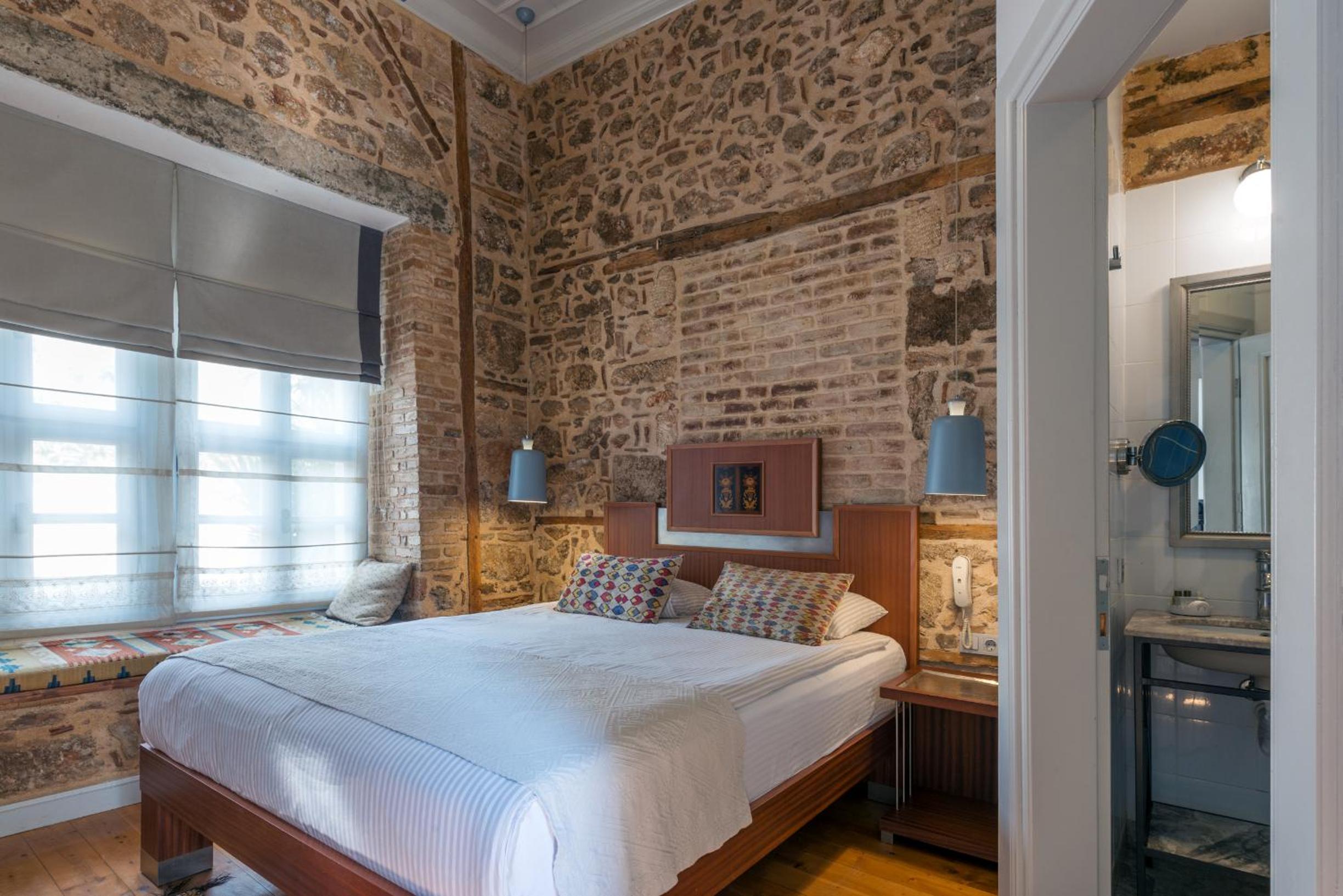 Delight Deluxe Hotel - Image 10