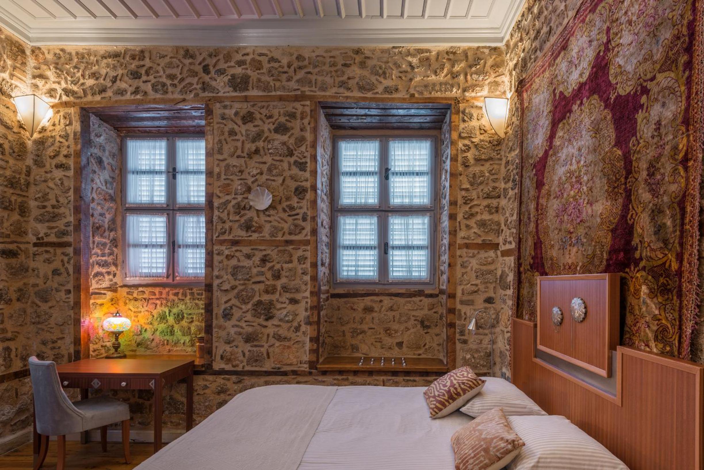 Delight Deluxe Hotel - Image 12