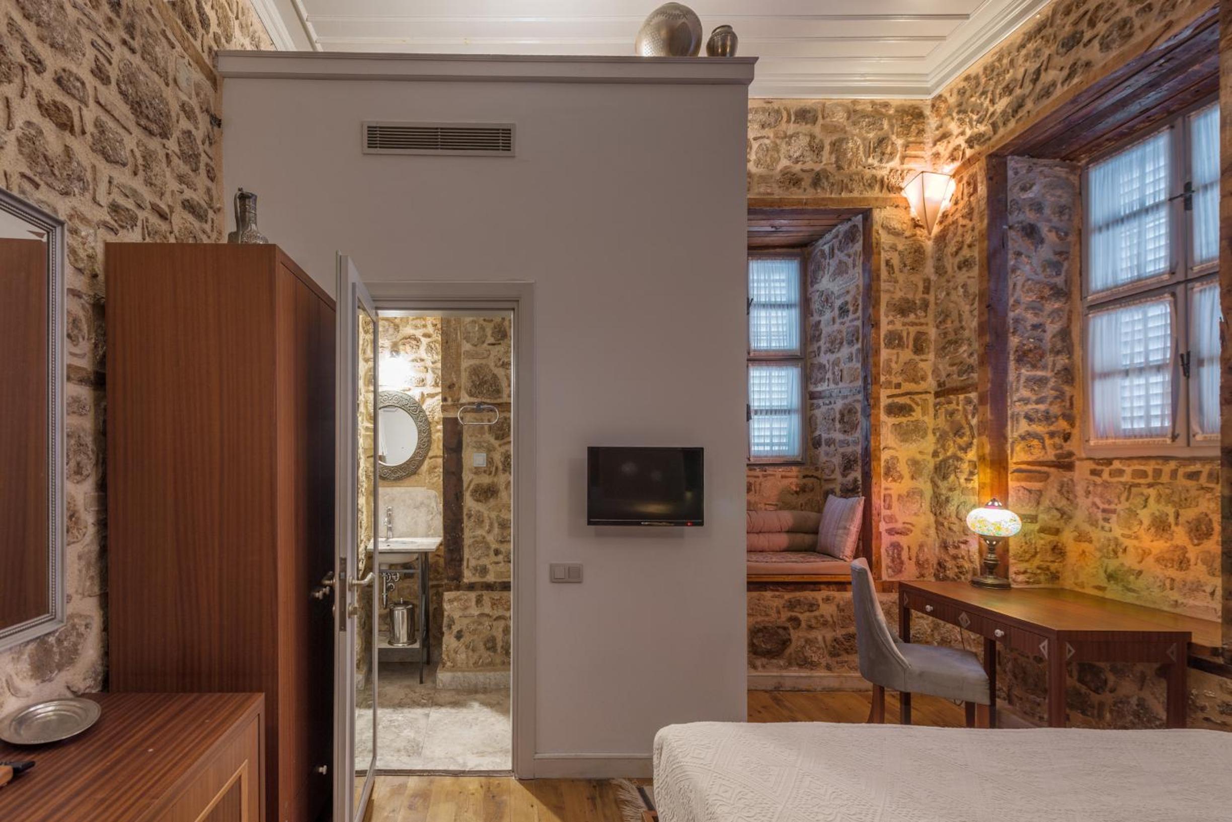 Delight Deluxe Hotel - Image 93