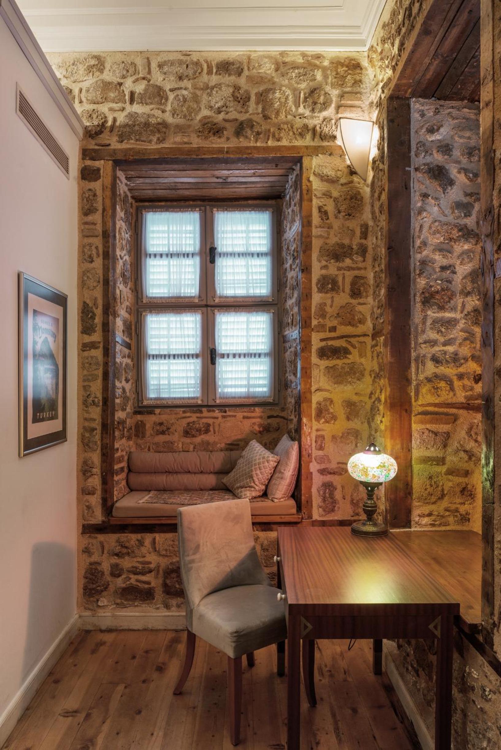 Delight Deluxe Hotel - Image 84