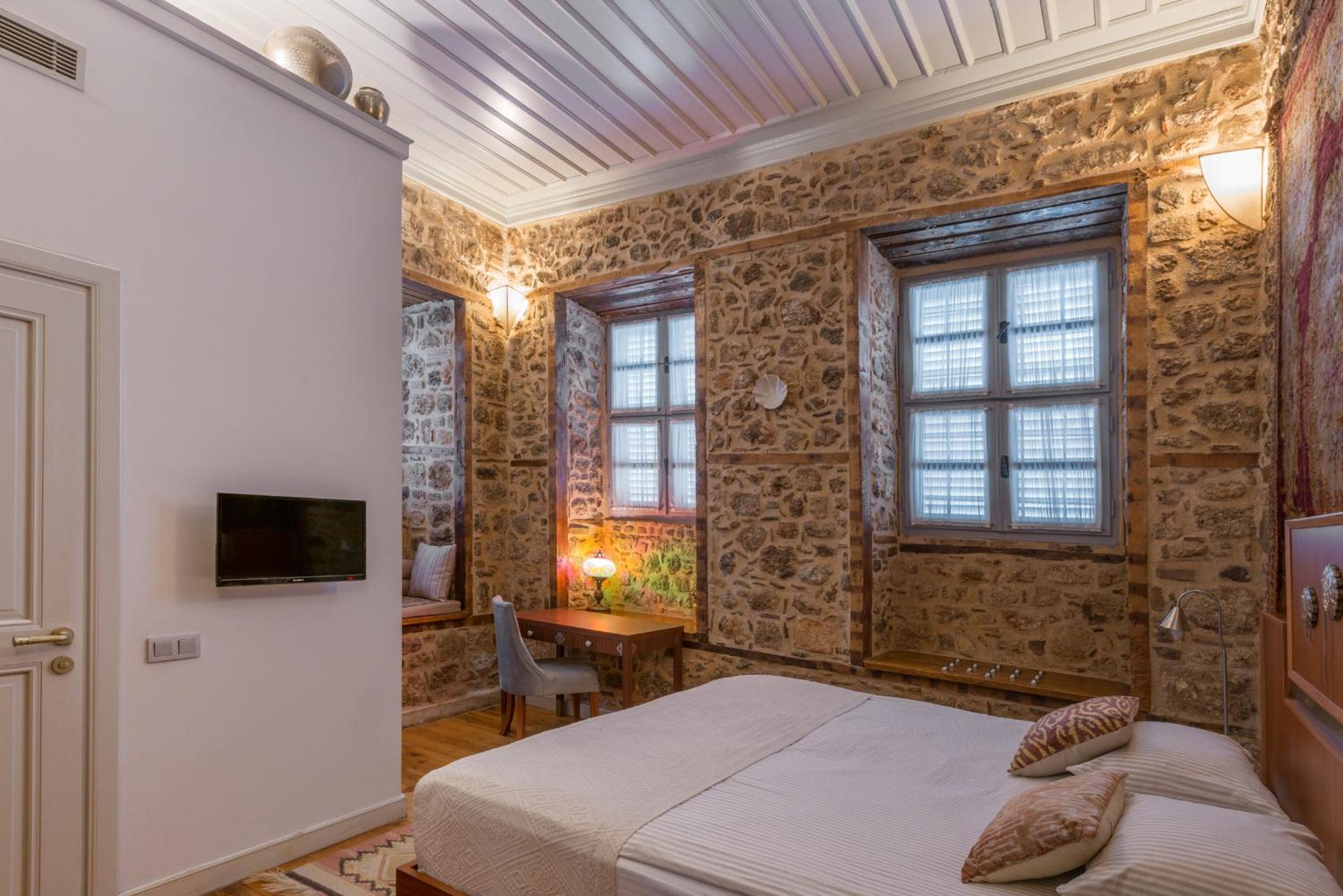 Delight Deluxe Hotel - Image 80