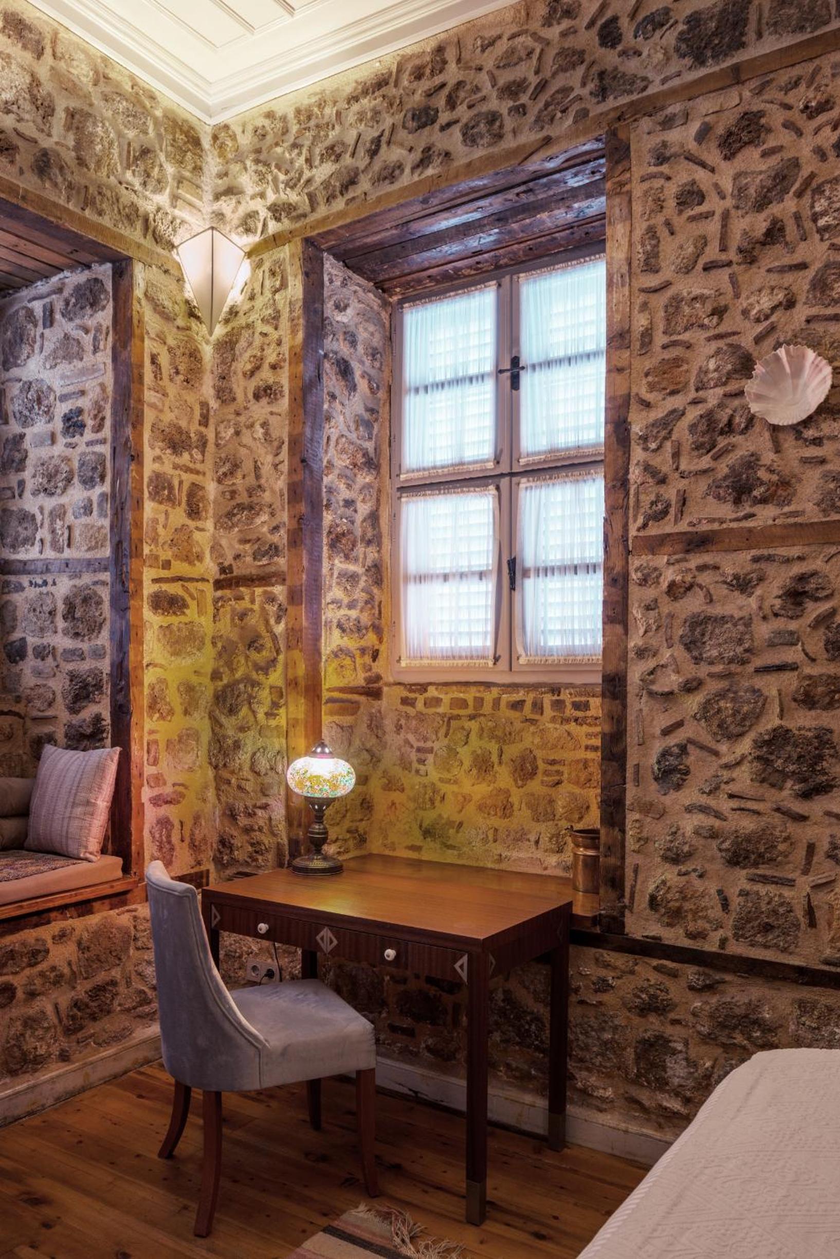 Delight Deluxe Hotel - Image 92