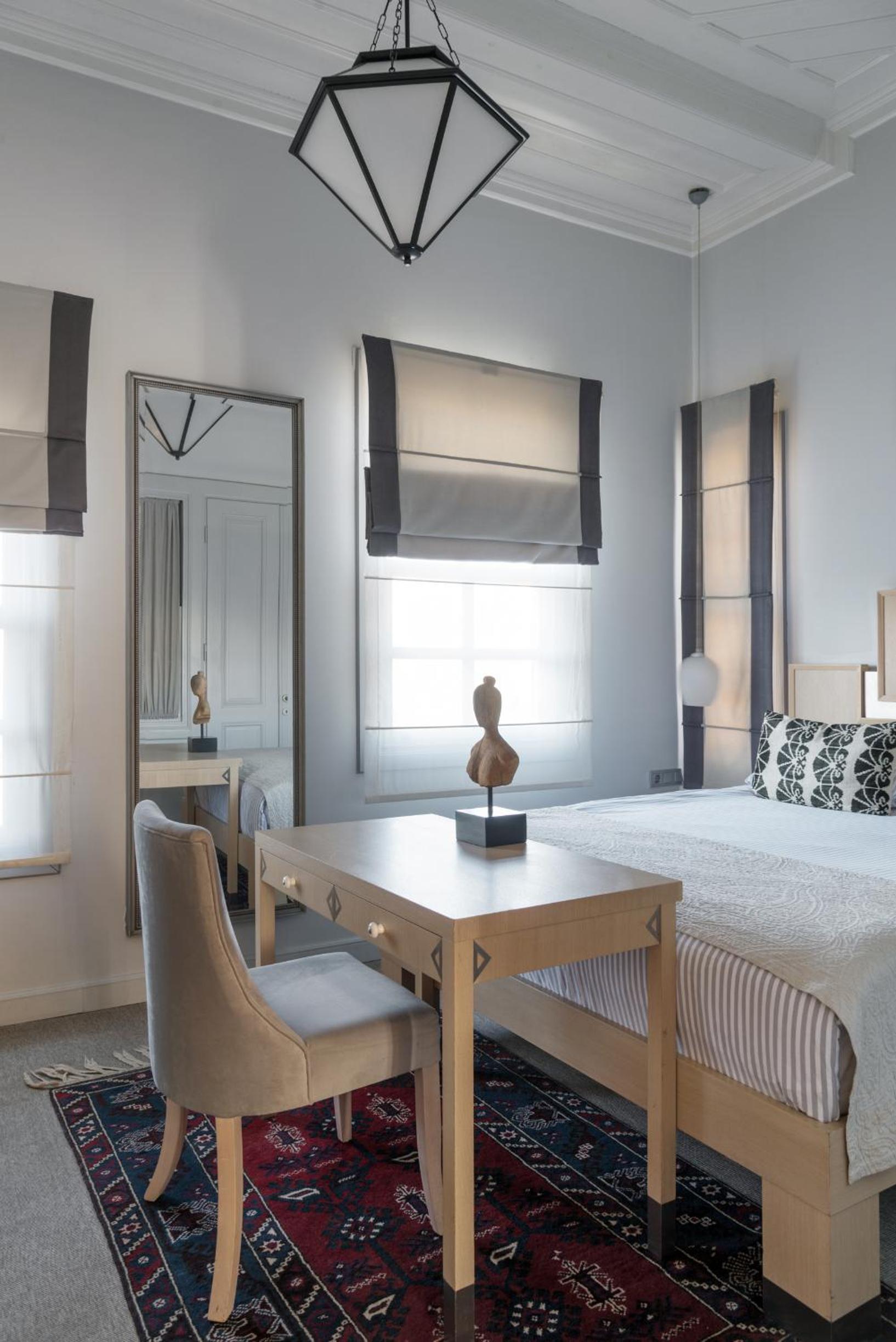 Delight Deluxe Hotel - Image 13