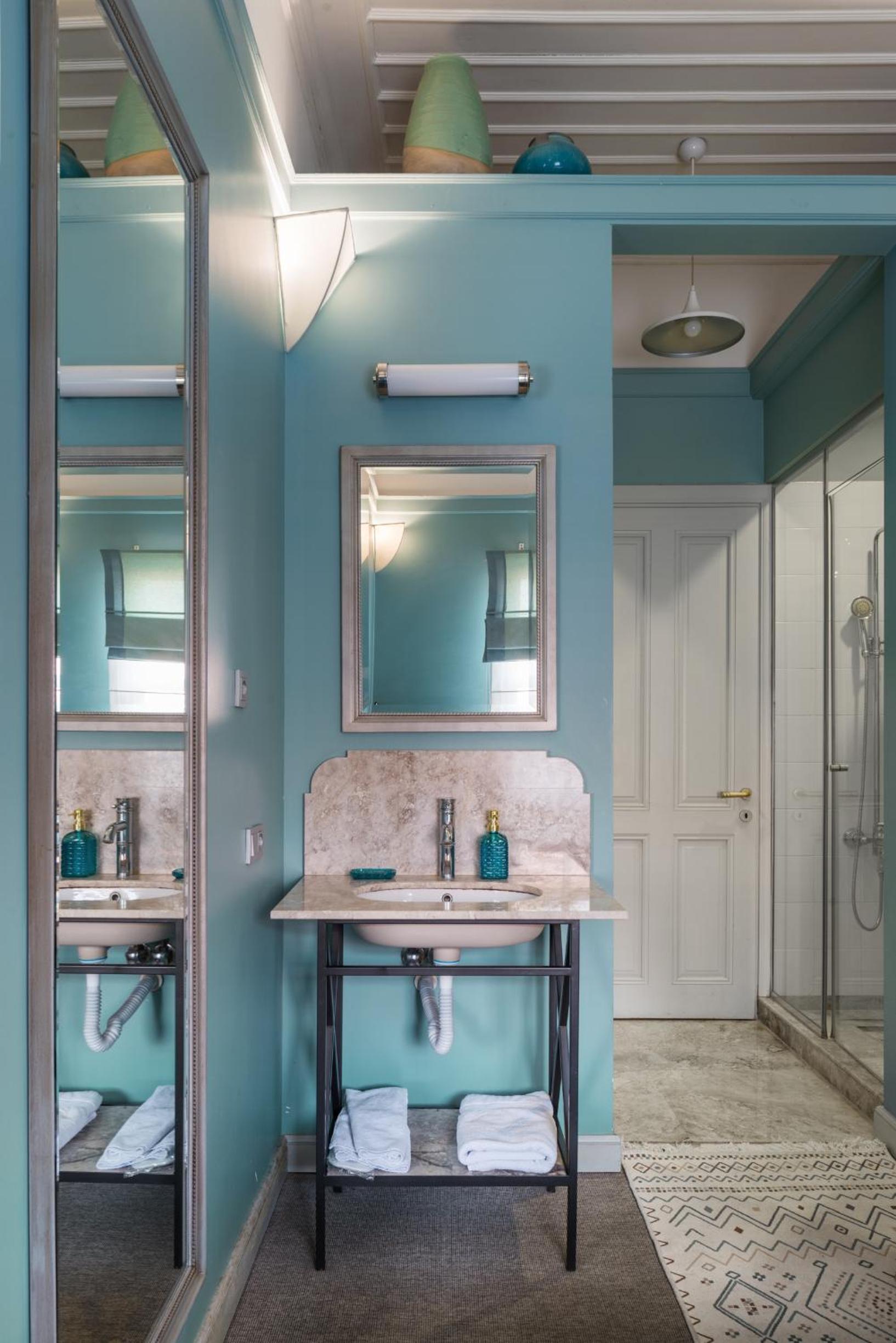 Delight Deluxe Hotel - Image 128