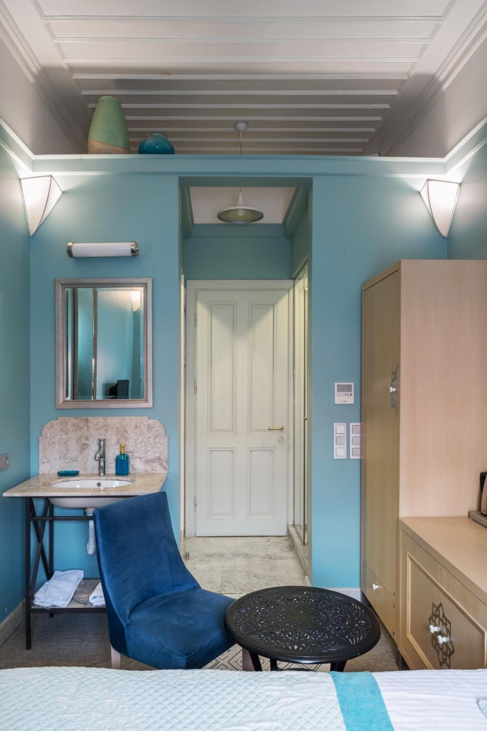 Delight Deluxe Hotel - Image 124