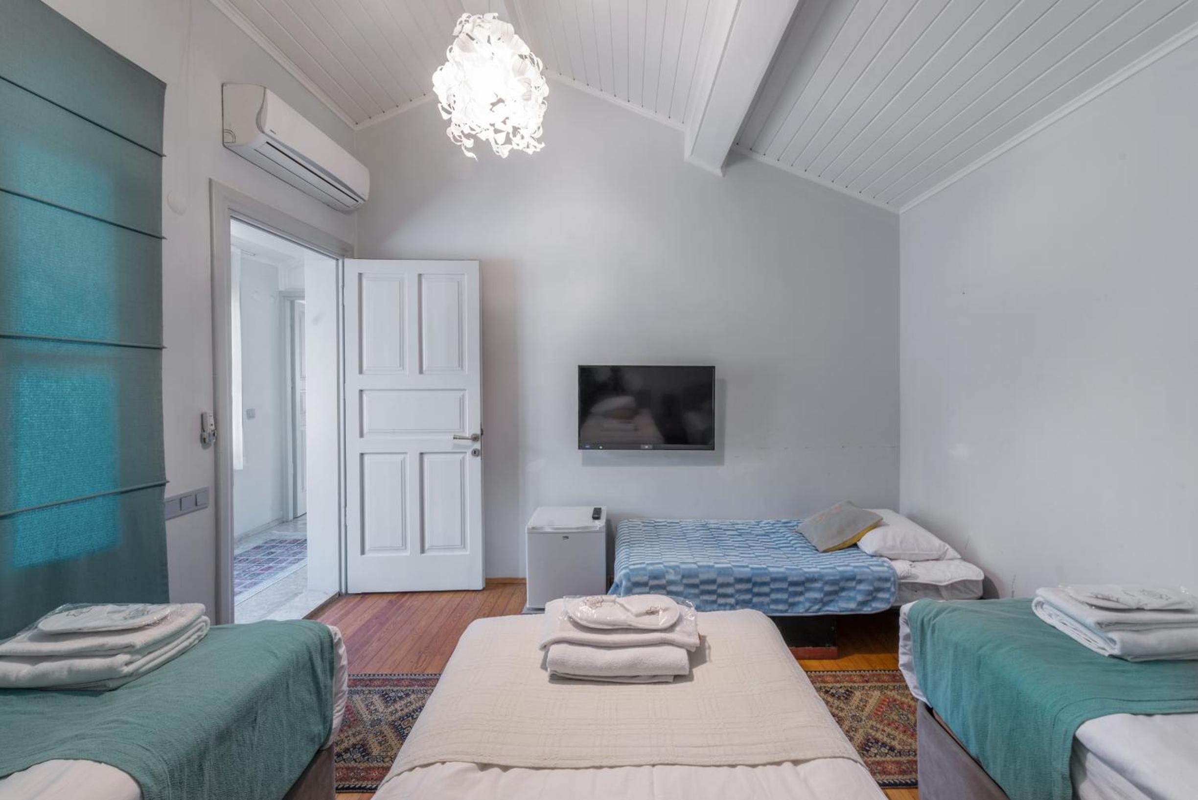 Delight Deluxe Hotel - Image 143