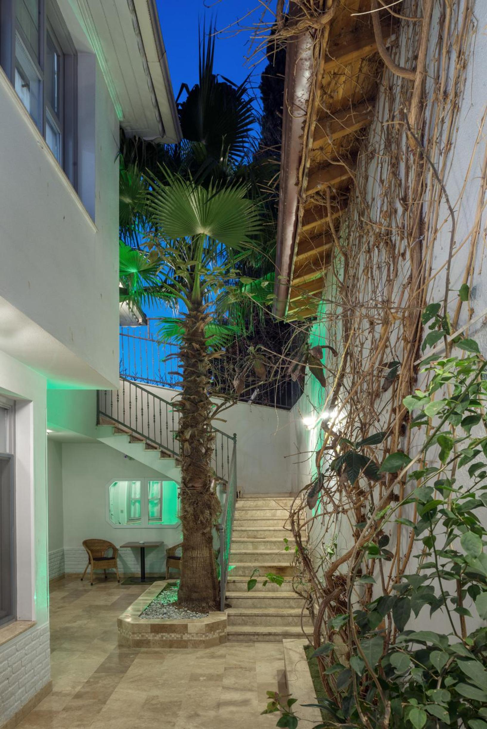 Delight Deluxe Hotel - Image 139