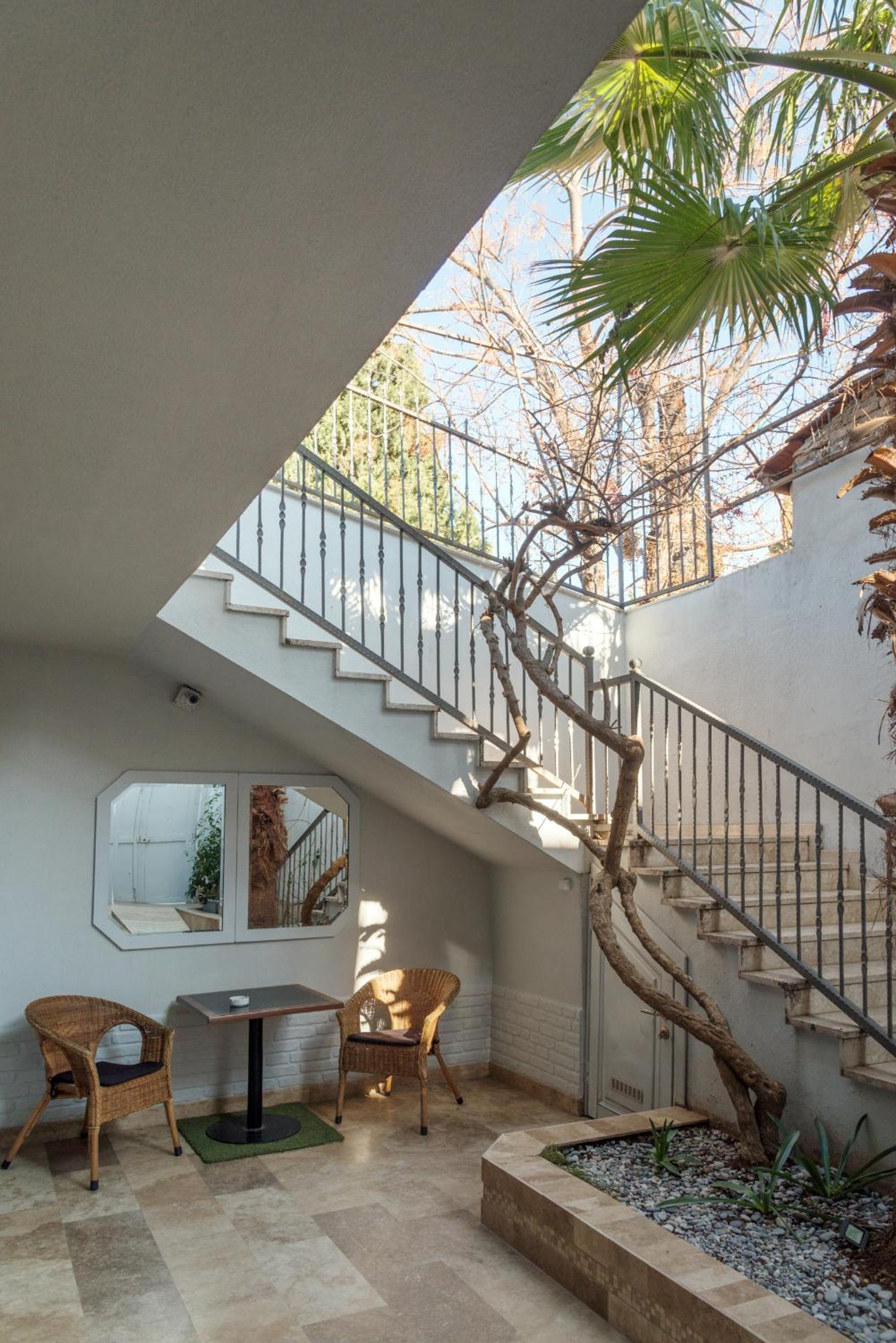 Delight Deluxe Hotel - Image 141