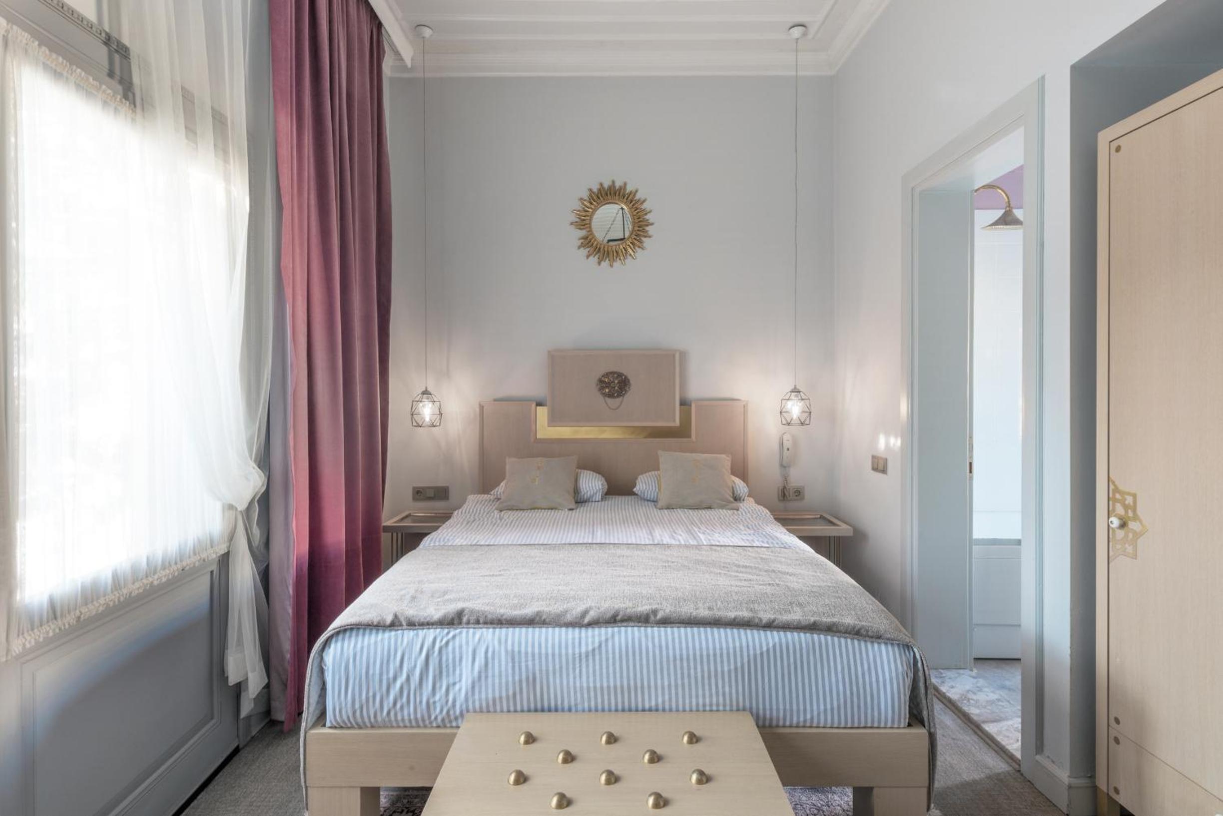 Delight Deluxe Hotel - Image 158