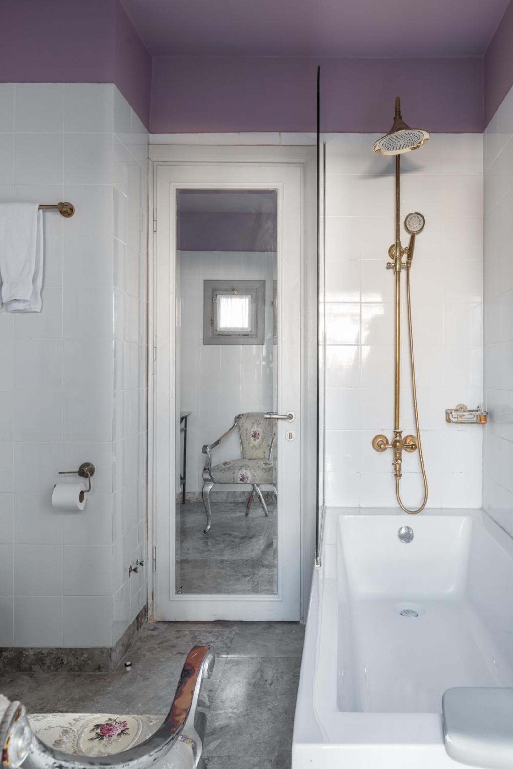 Delight Deluxe Hotel - Image 153