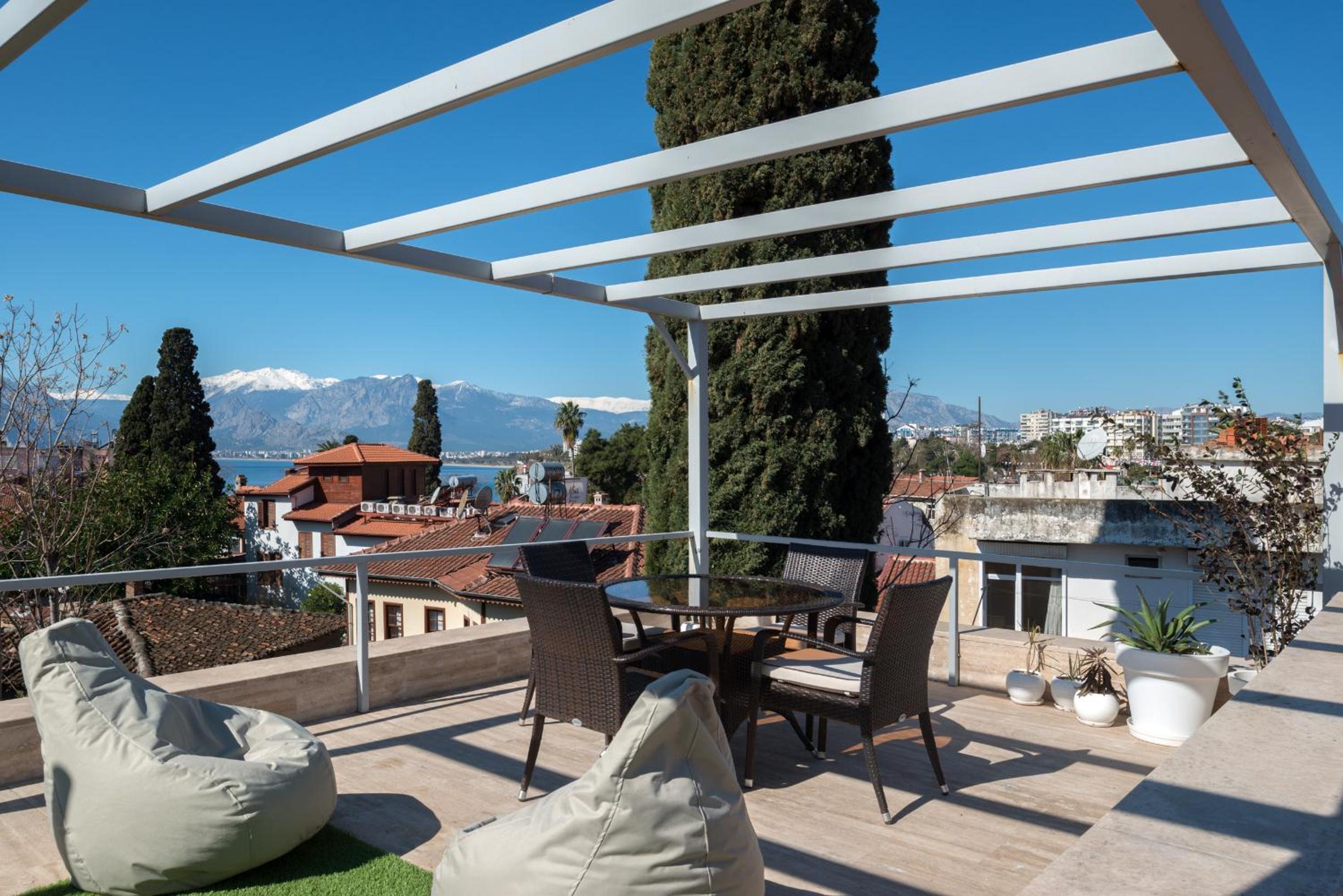 Delight Deluxe Hotel - Image 155